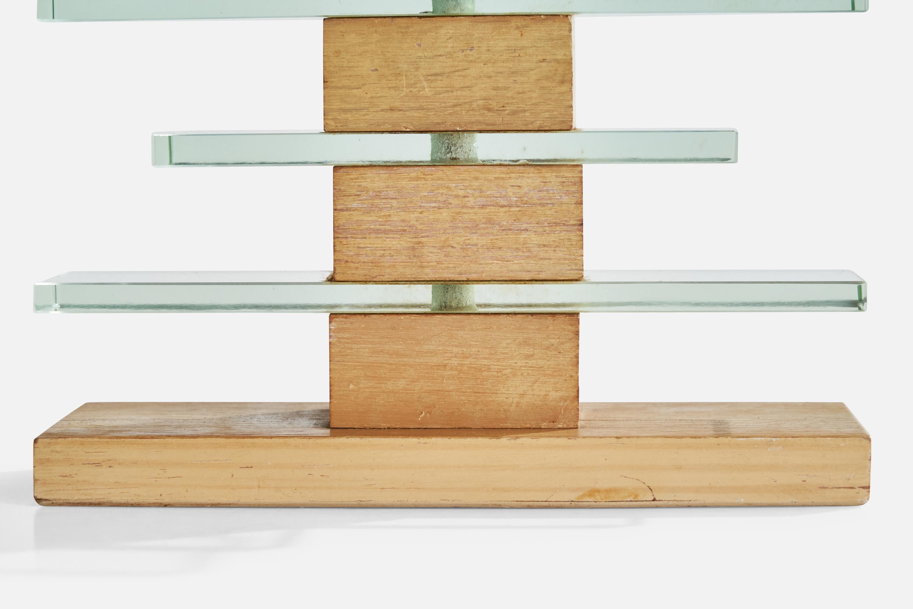 Mid-Century Modern American Designer, Table Lamps, Oak, Glass, Brass, USA, 1950s For Sale