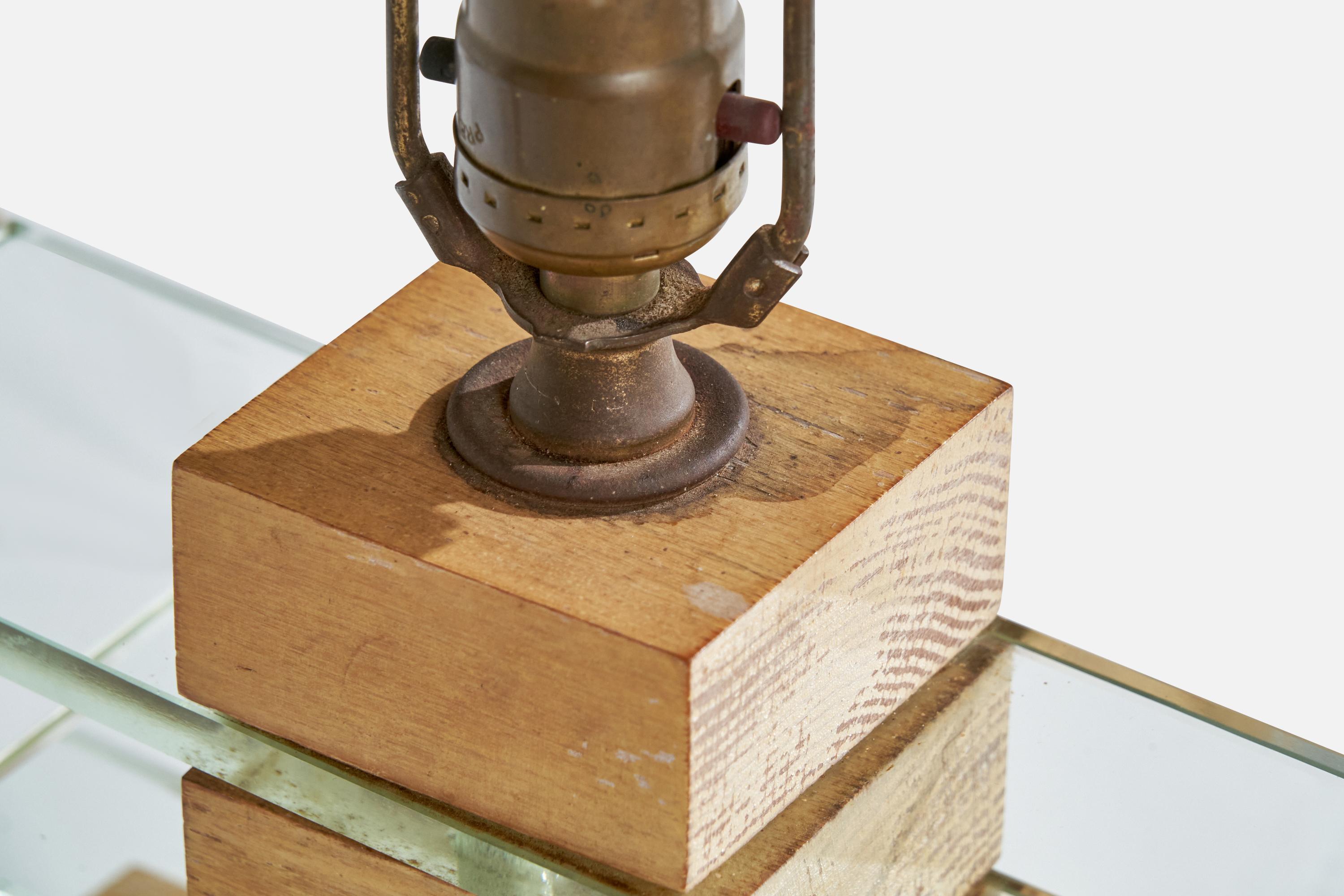 American Designer, Table Lamps, Oak, Glass, Brass, USA, 1950s For Sale 4