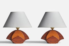 Diseñador americano, Lámparas de mesa, Roble, Nogal, EE.UU., Década de 1940