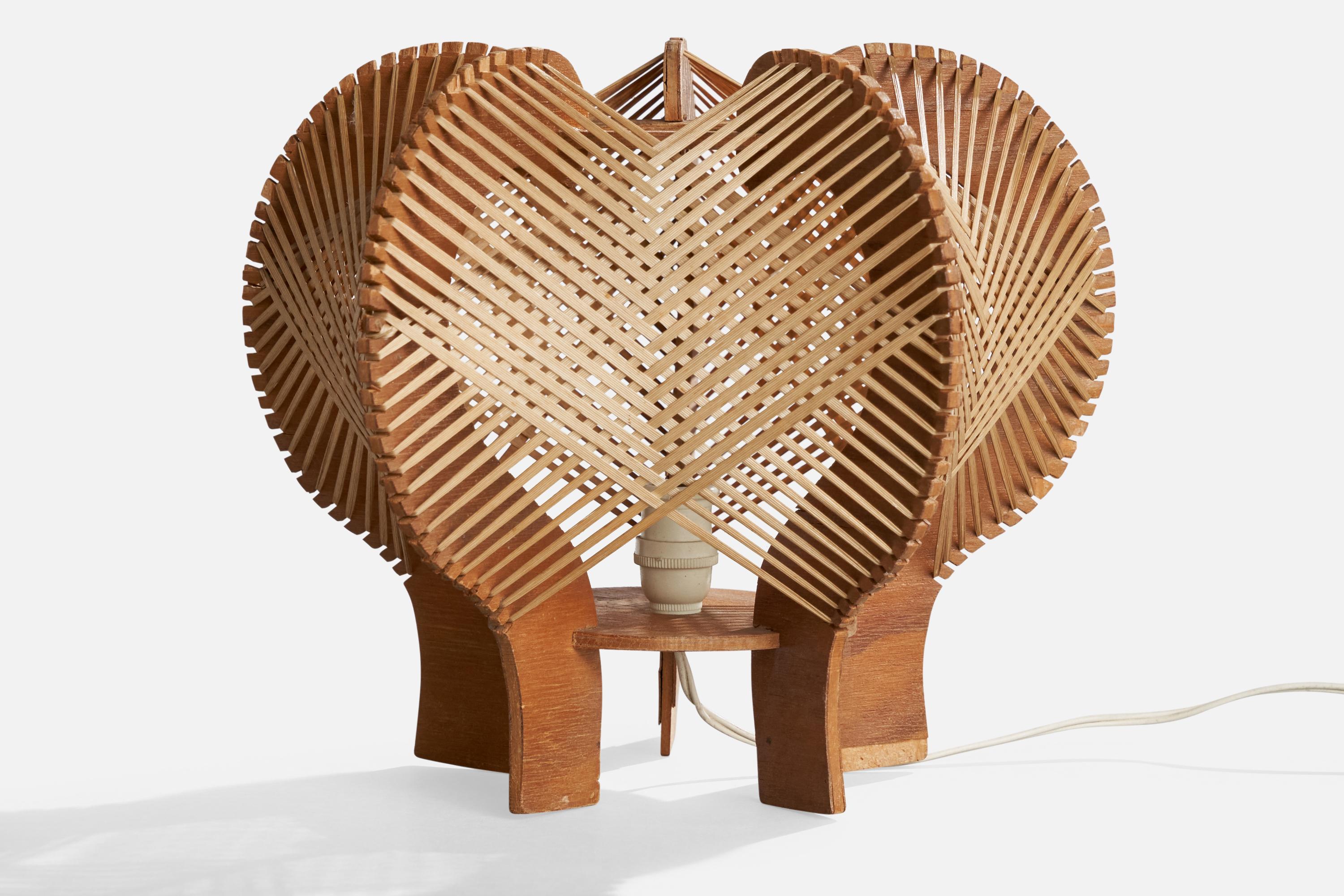 American Designer, Table Lamps, Plywood, Reed, USA, 1950s For Sale 2