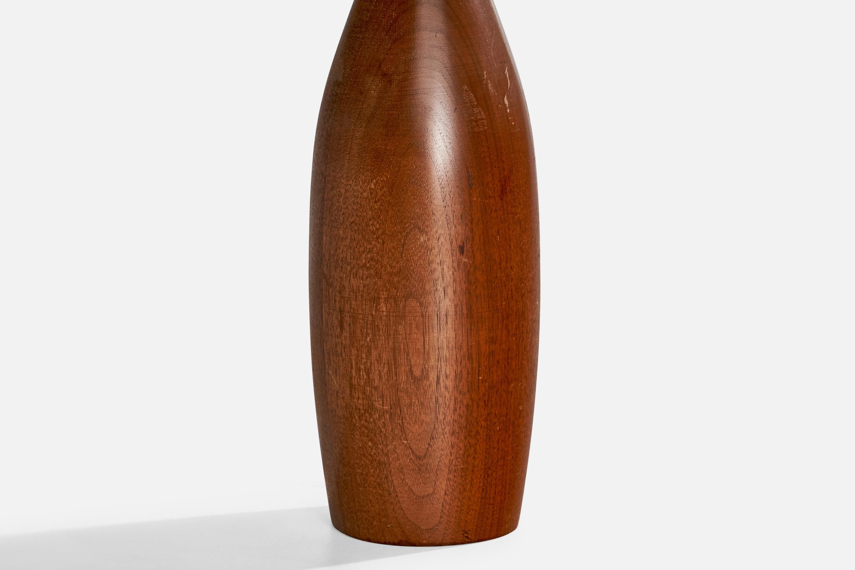 Designer américain, lampes de table, noyer, laiton, papier, États-Unis, années 1950 en vente 3