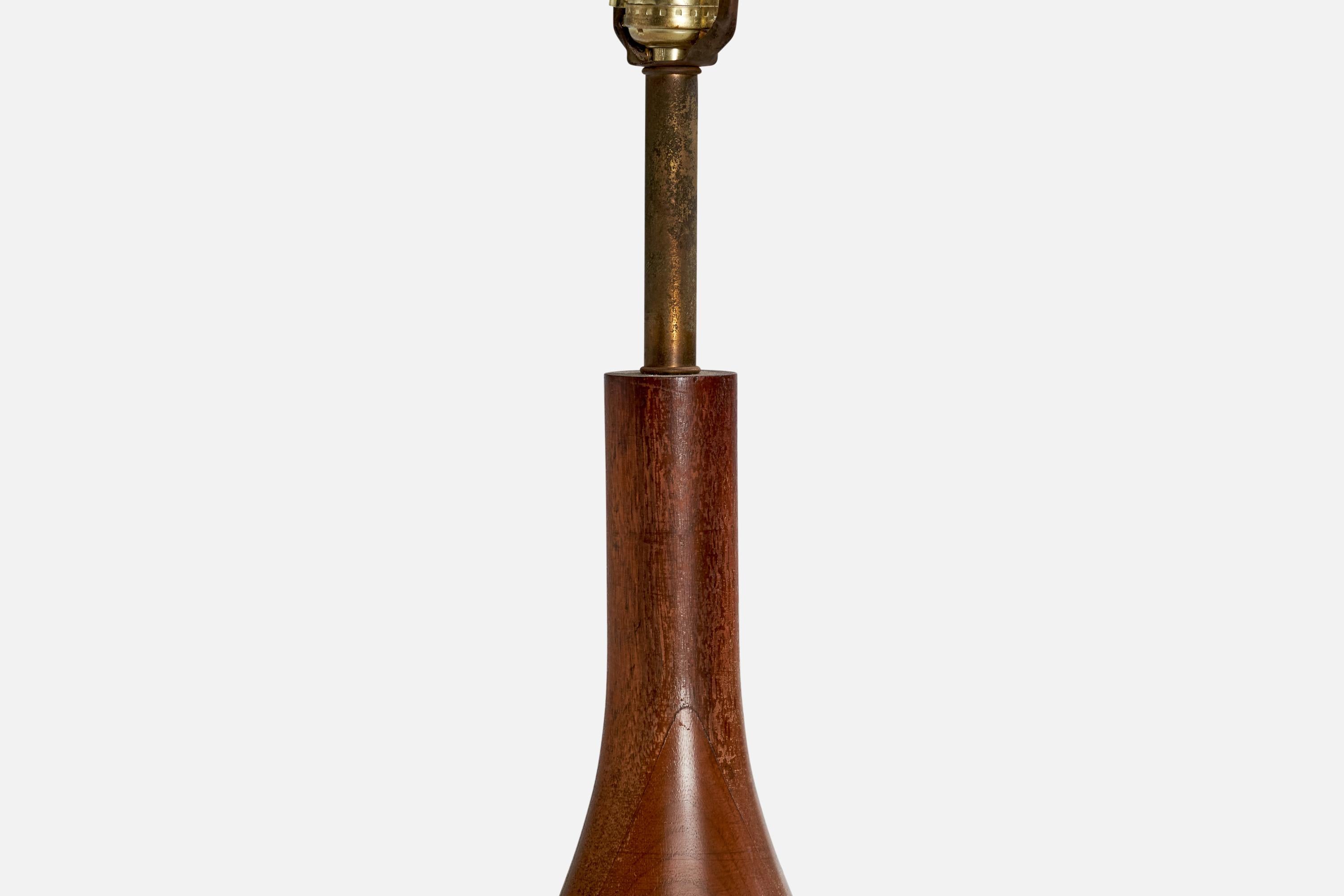 Designer américain, lampes de table, noyer, laiton, papier, États-Unis, années 1950 en vente 1