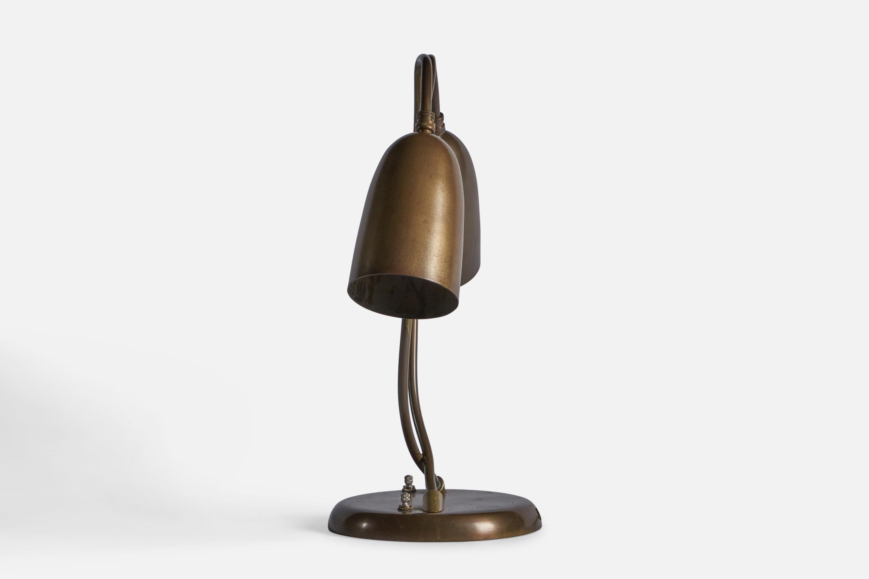 Mid-Century Modern American Designer, Two-Armed Table Lamp, Brass, USA, 1950s For Sale