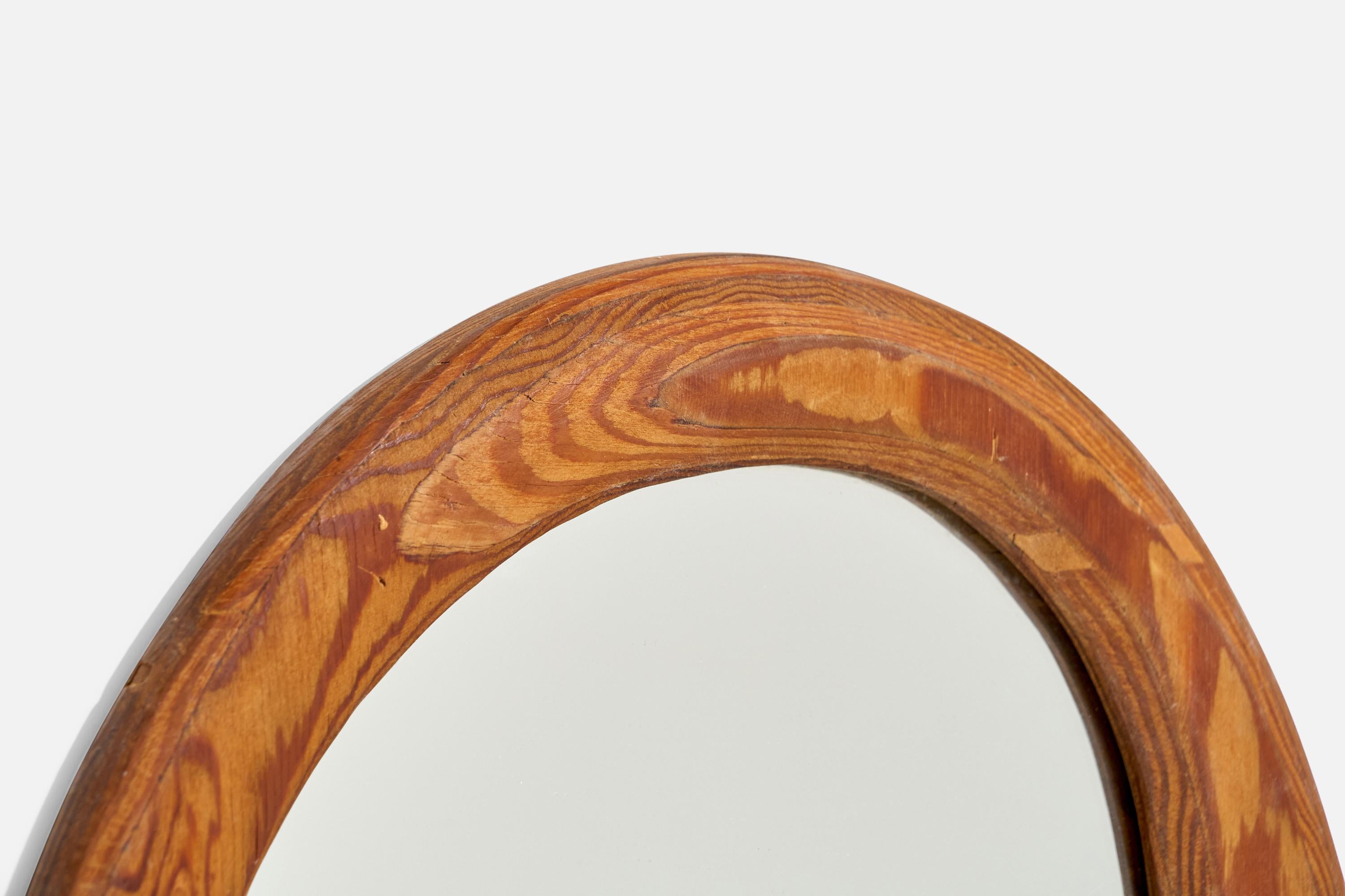American Designer, Wall Mirror, Pine Wood, Mirror, United States, 1980 In Good Condition For Sale In High Point, NC