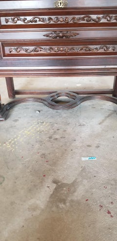 American Dining Piece/Linen Press