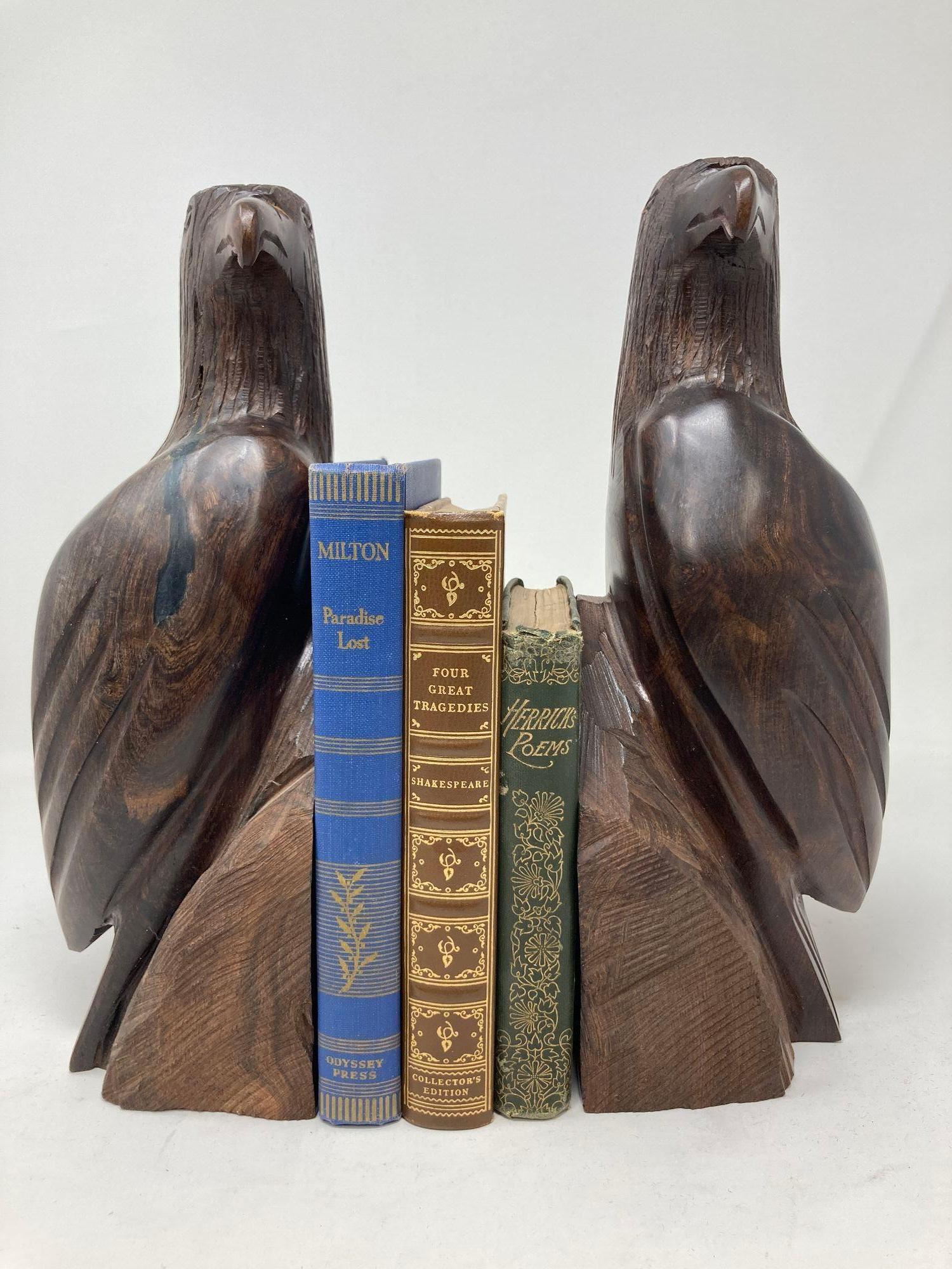 American Eagle Hand Carved Seri Ironwood Bookends circa 1960.
Vintage sculpture of the American Eagle Carved in Seri Ironwood bookends.
Handmade large carved wood eagle sculptures 1960s.
Vintage pair of Seri Ironwood animal hand-carved sculpture of