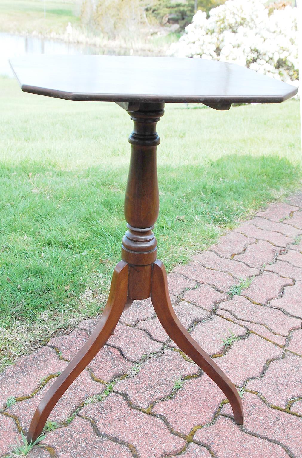American Early 19th Century Tilt Top Candle Stand in Mahogany with Tripod Base 2