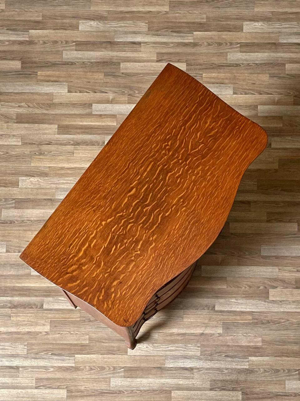 Inizio XX secolo Comò Highboy in Oak Oak Tiger con armadio nascosto in vendita