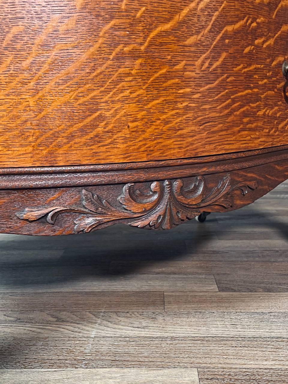 Comò Highboy in Oak Oak Tiger con armadio nascosto in vendita 1