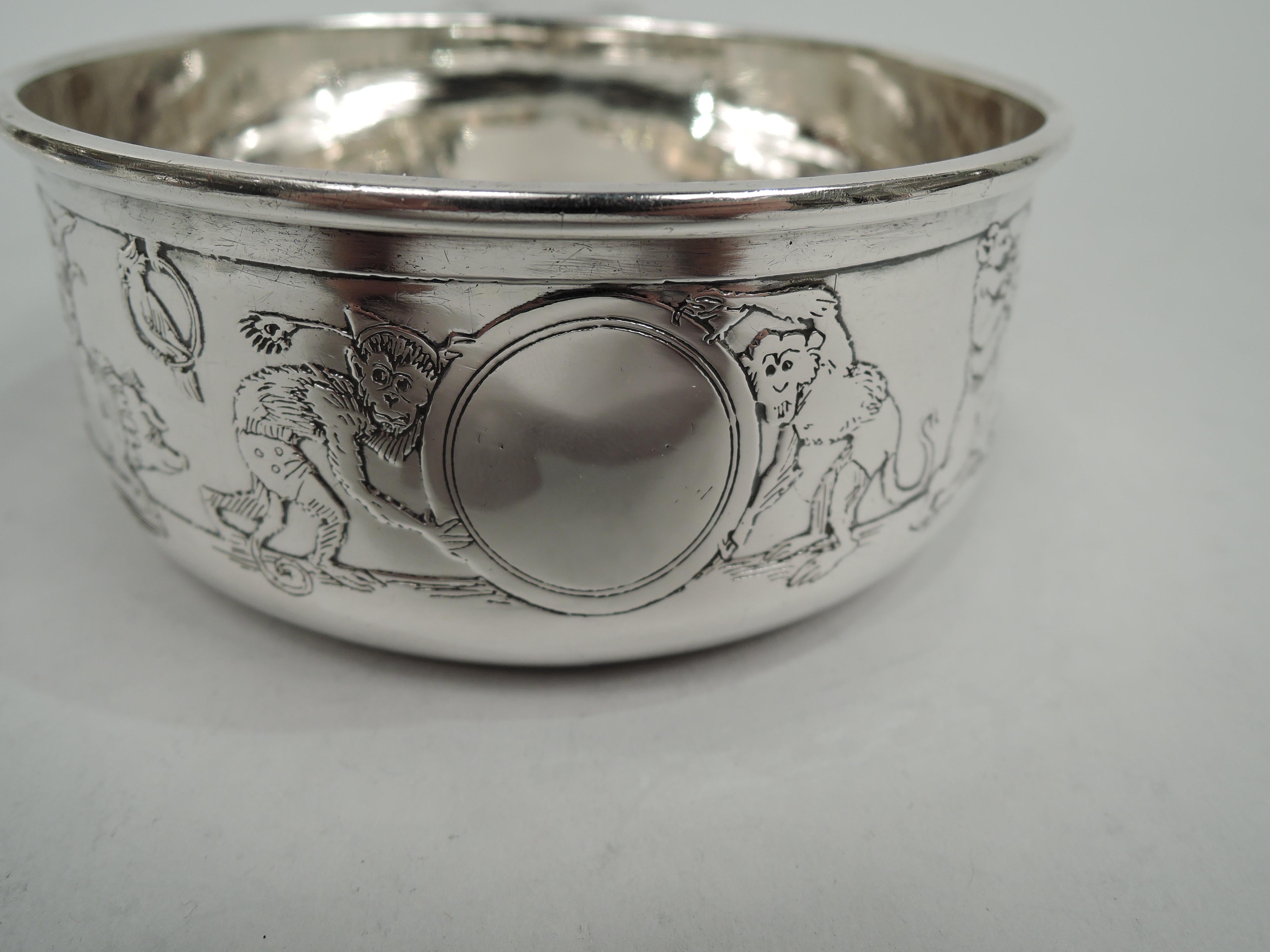 American Edwardian Sterling Silver Porringer with Circus Animals In Excellent Condition For Sale In New York, NY