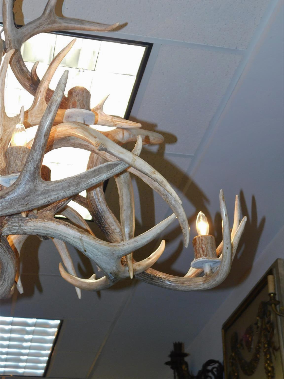 American Elk Antler Intertwined Eight Light Chandelier, Early 20th Century In Excellent Condition For Sale In Hollywood, SC
