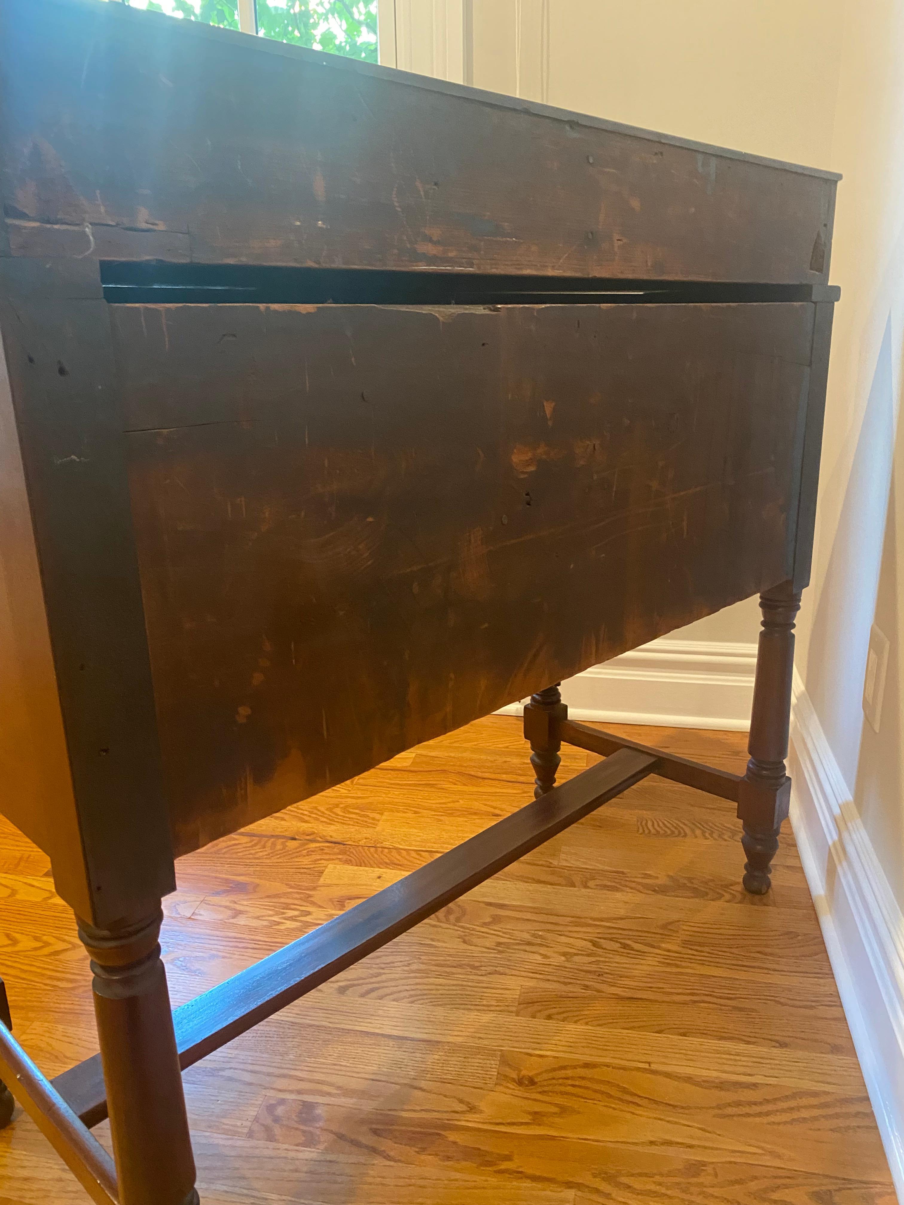 American Empire 19th Century Mahogany Sideboard For Sale 8