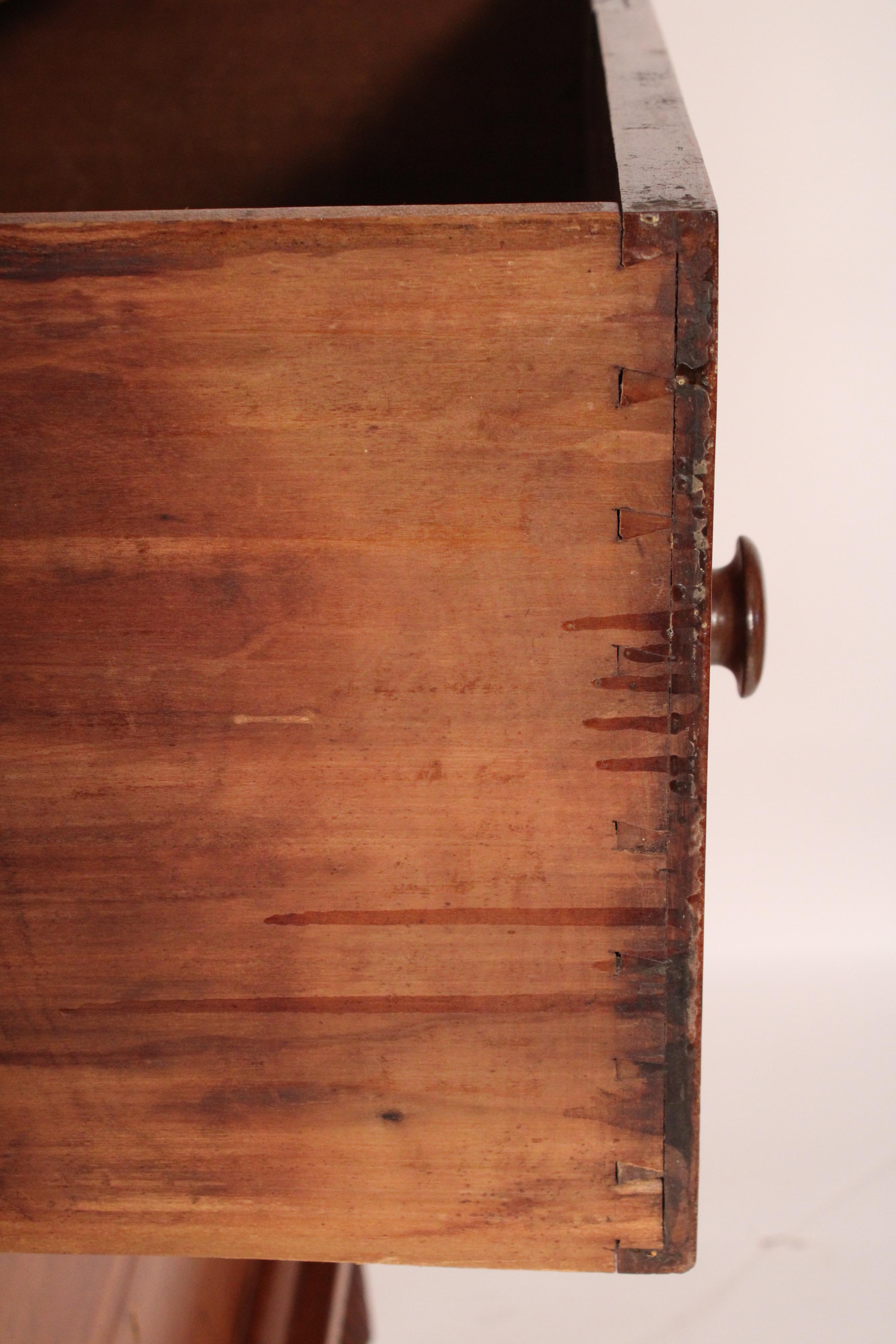 Commode American Empire en bois de cerisier en vente 4