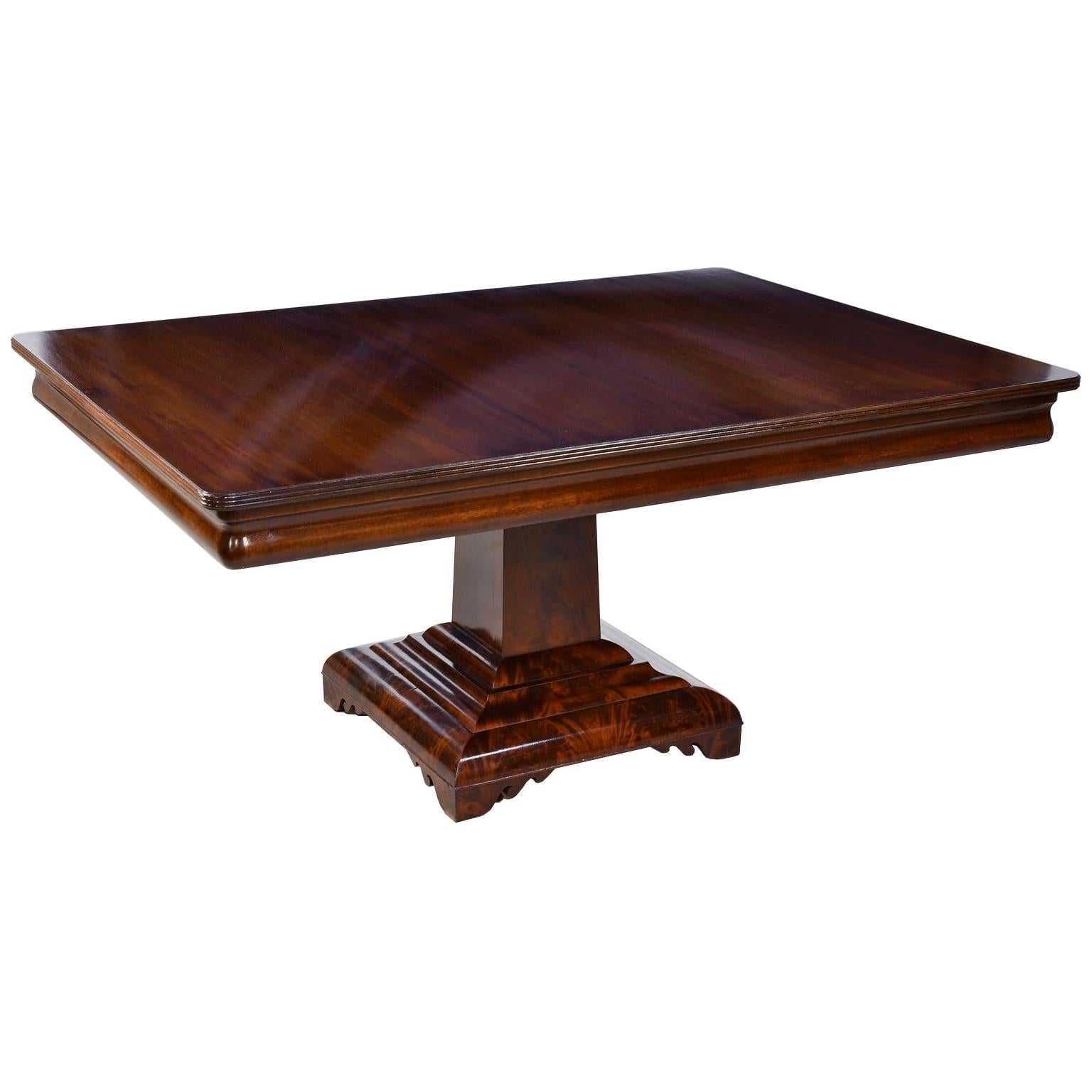 American Empire/Classical Dining Table in Mahogany w/ Grecian-Form Pedestal Base