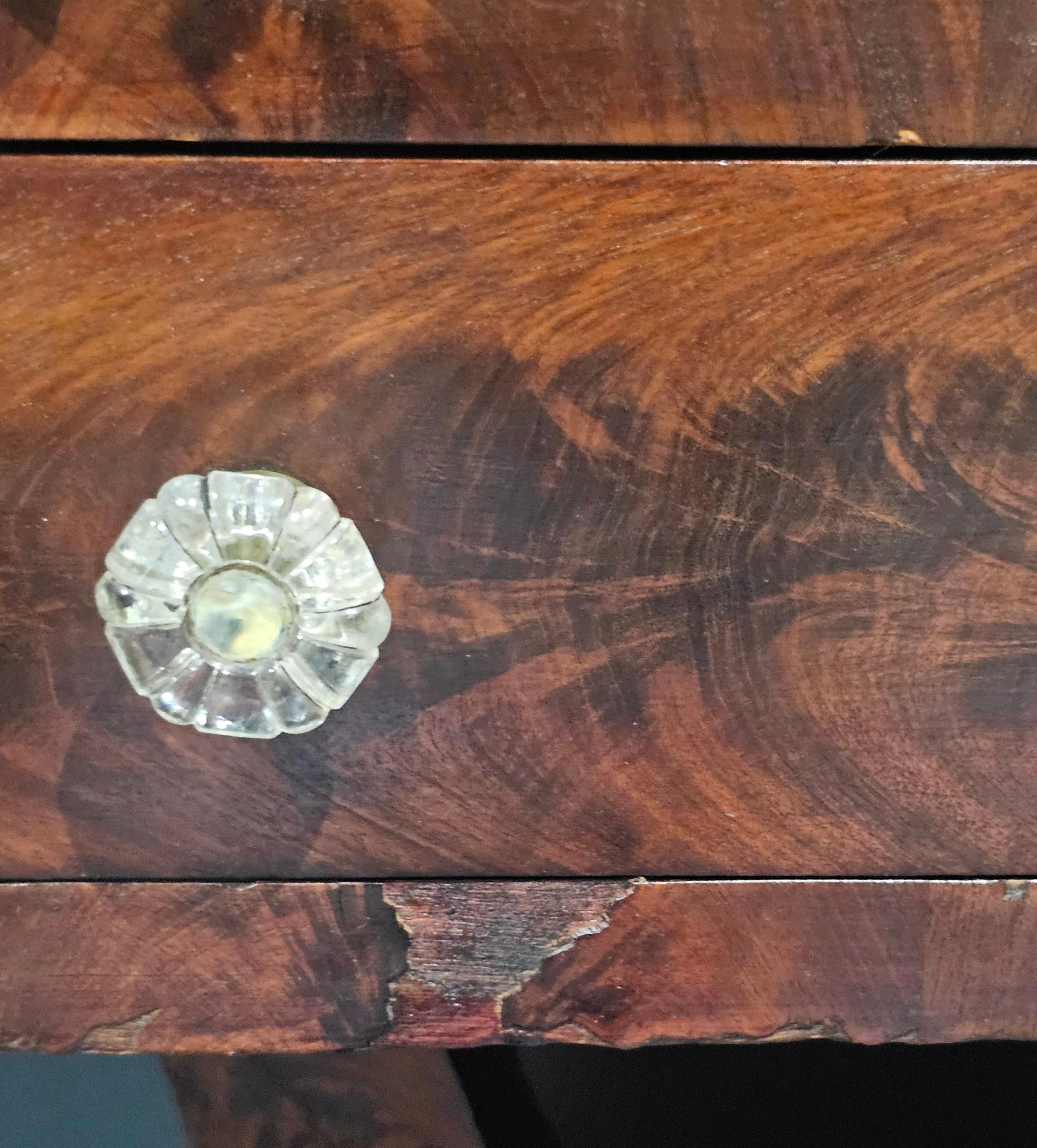 Mesa de trabajo de caoba inclinada del Imperio Americano, circa 1830 en venta 11