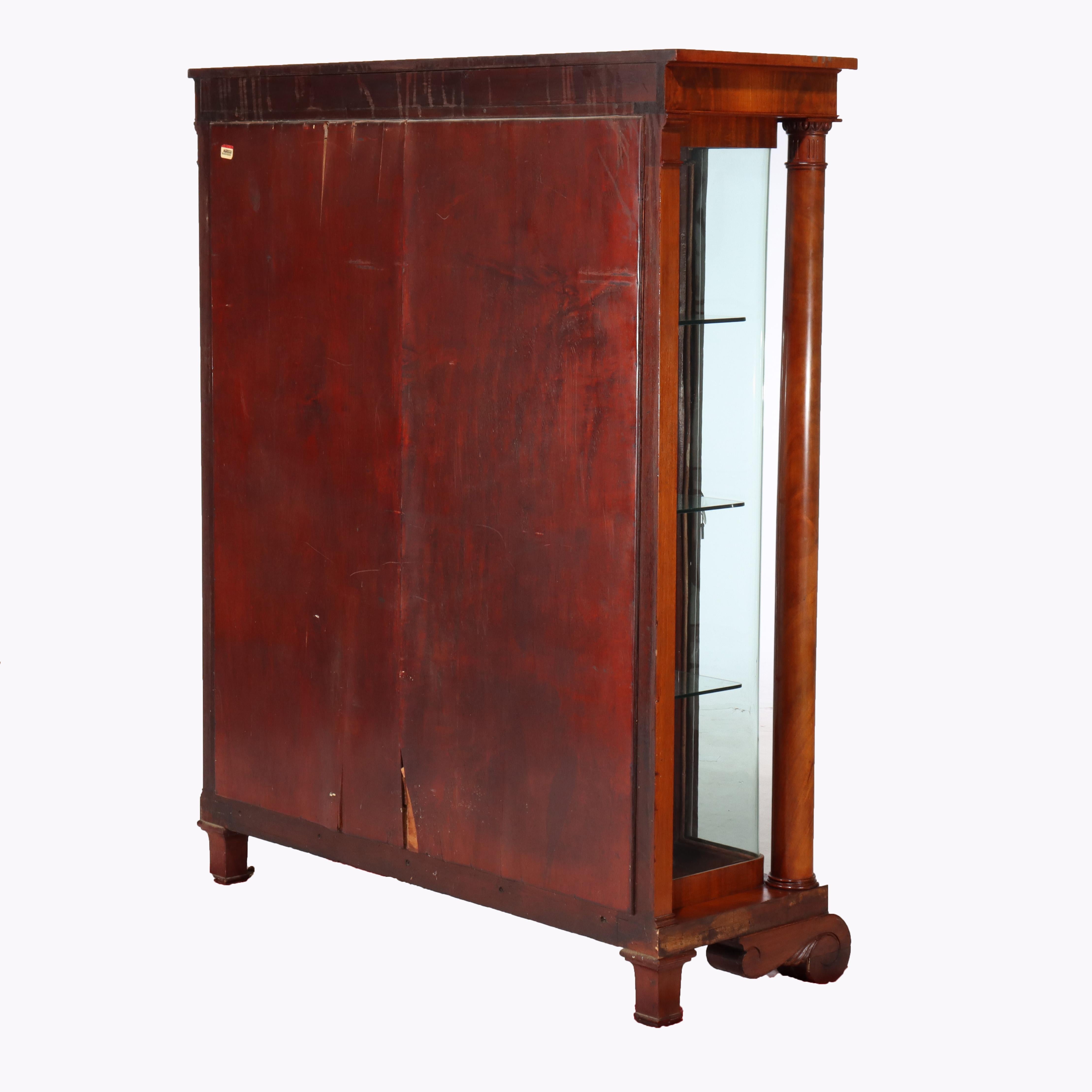 Armadietto per le porcellane con vetro curvo a 90 gradi (raro) American Empire Flame Mahogany c1890 in vendita 9