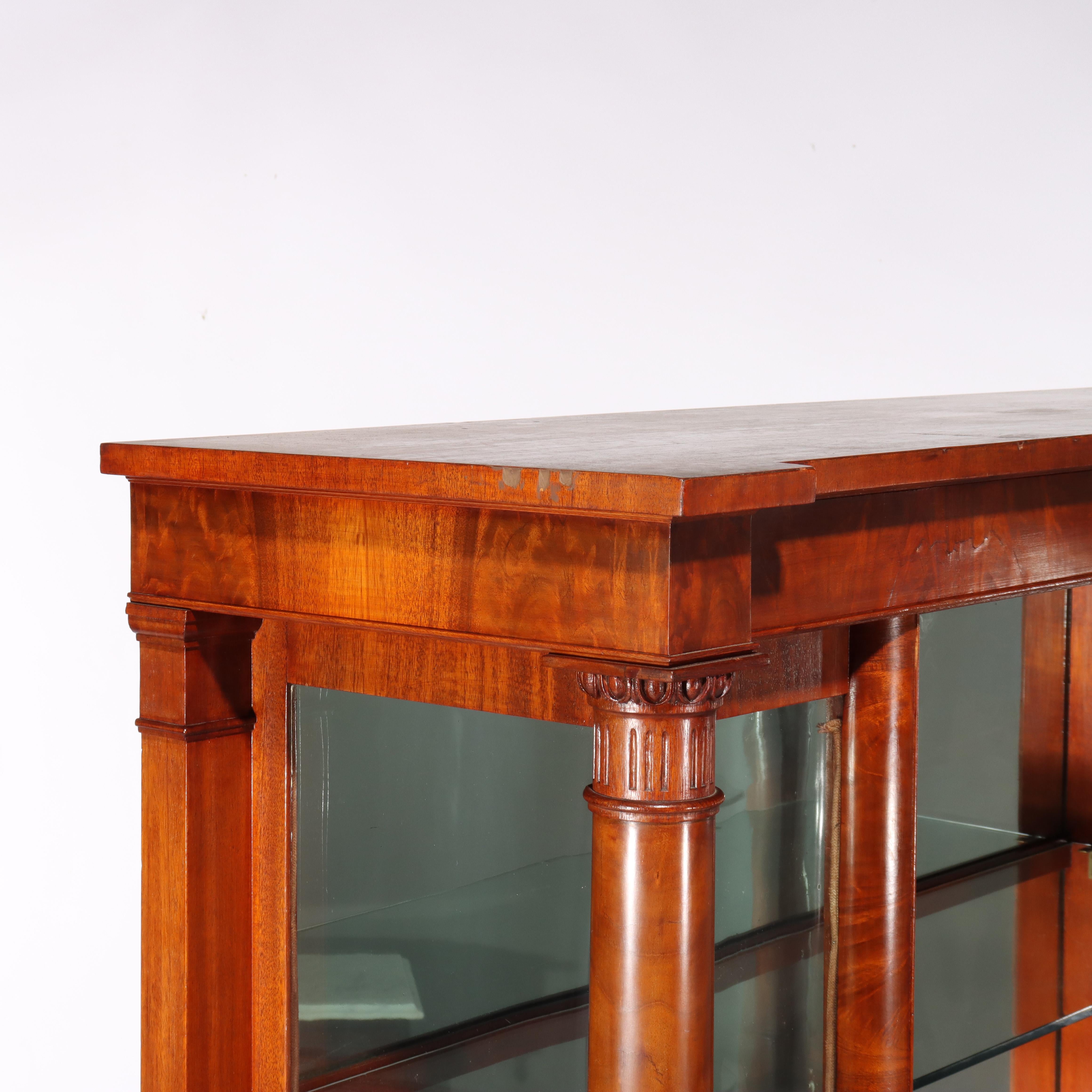 Armadietto per le porcellane con vetro curvo a 90 gradi (raro) American Empire Flame Mahogany c1890 in vendita 12