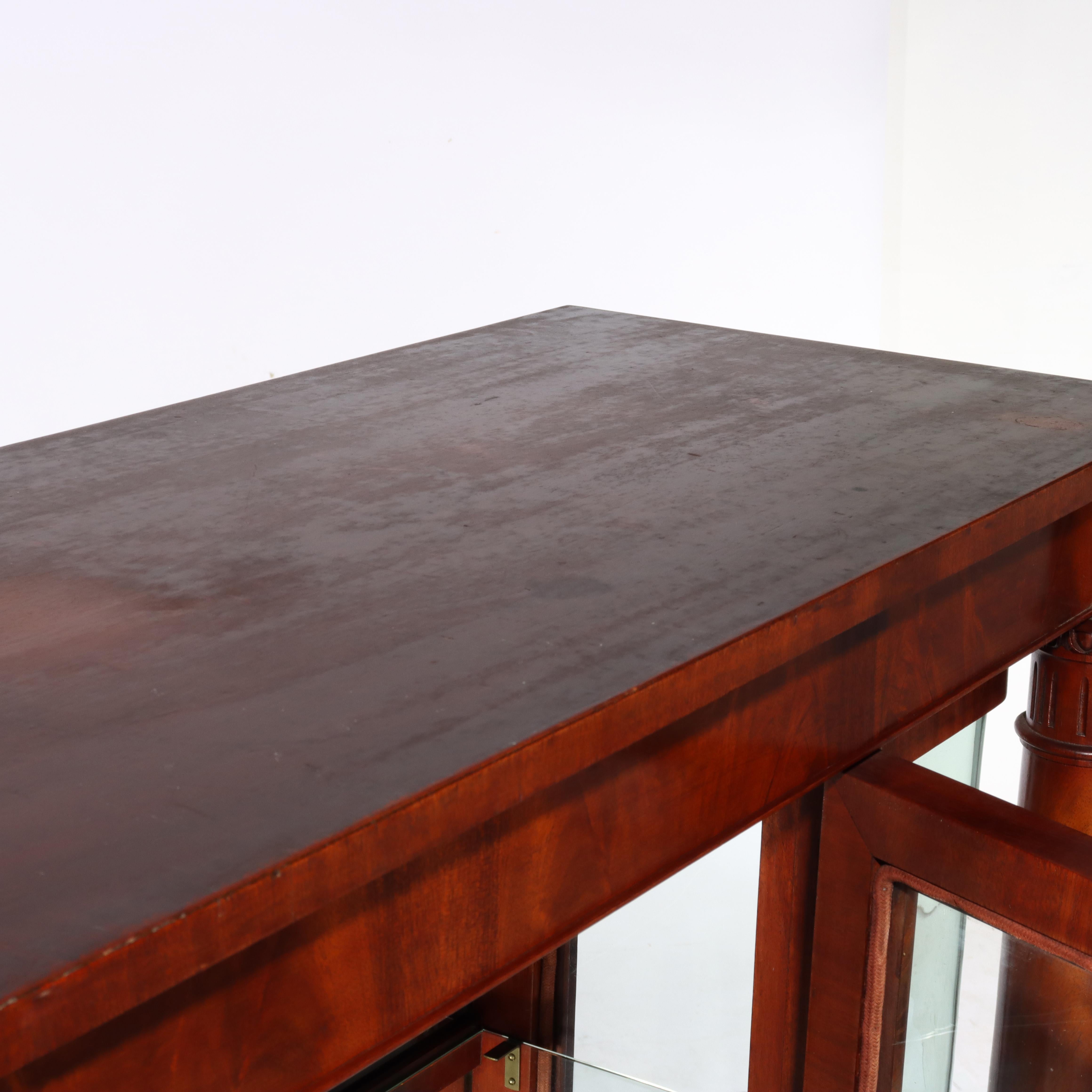 Armadietto per le porcellane con vetro curvo a 90 gradi (raro) American Empire Flame Mahogany c1890 in vendita 14