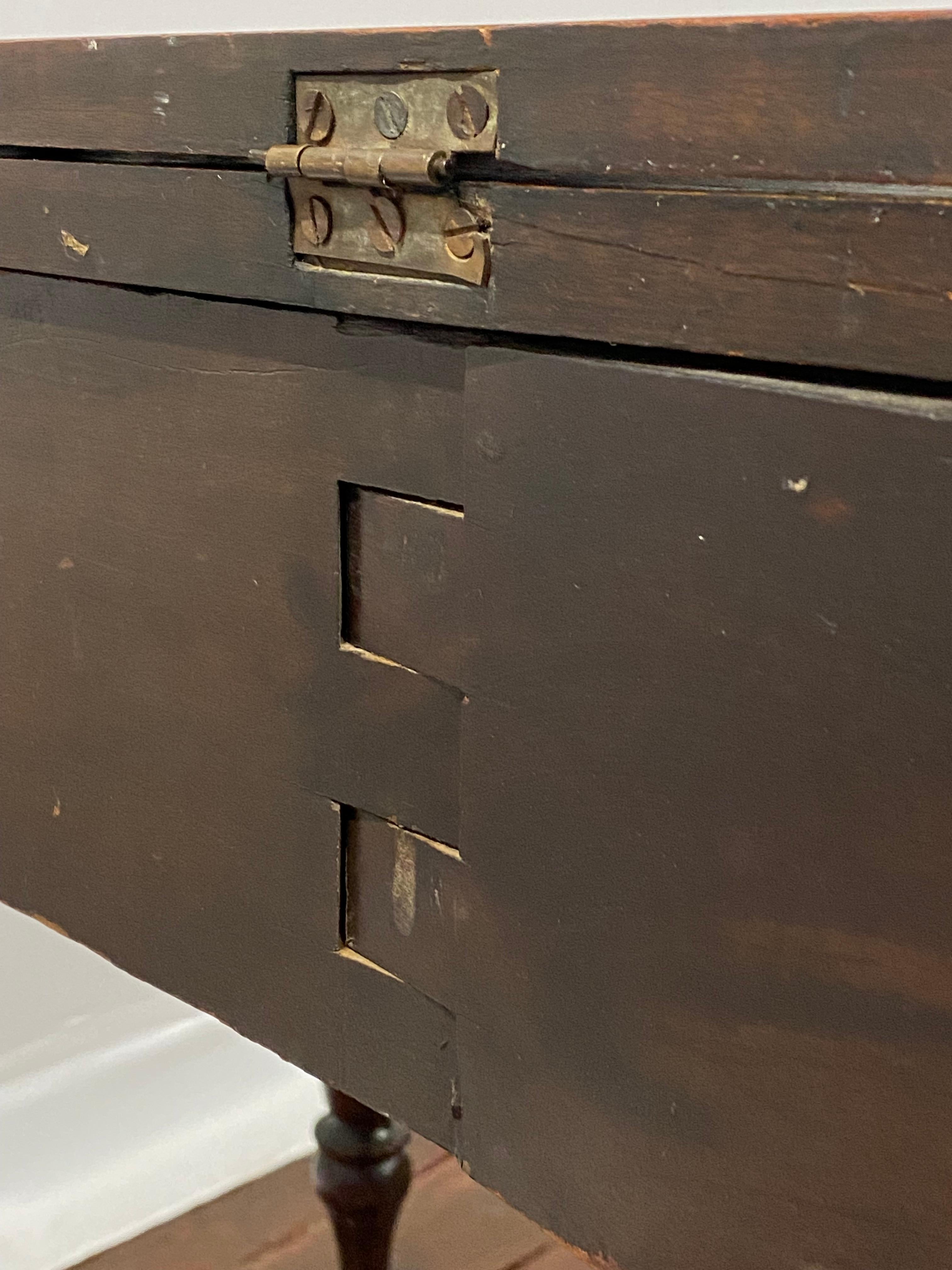 American Empire Flip Top Mahogany Gate Leg Console Table For Sale 11