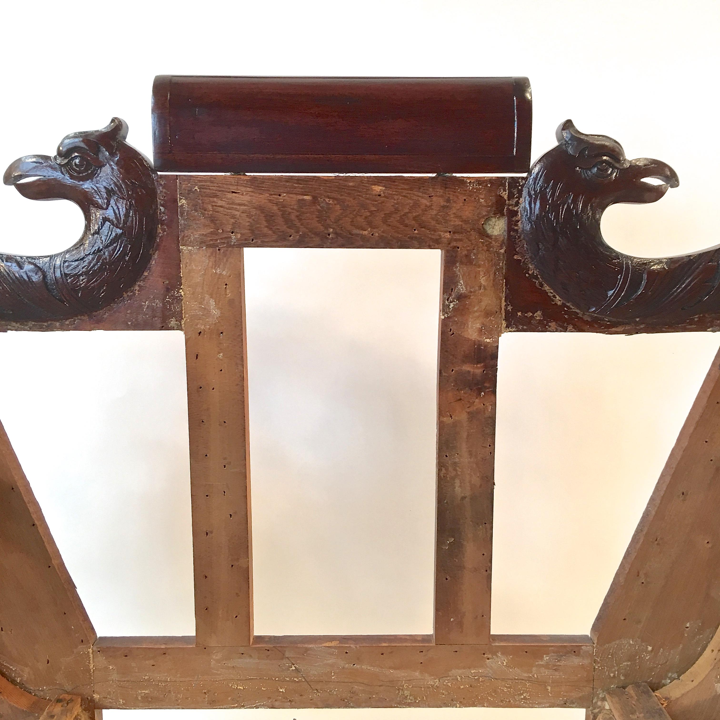 Außergewöhnlicher amerikanischer Empire-Mahagoni-Sessel im Zustand „Gut“ im Angebot in Hanover, MA
