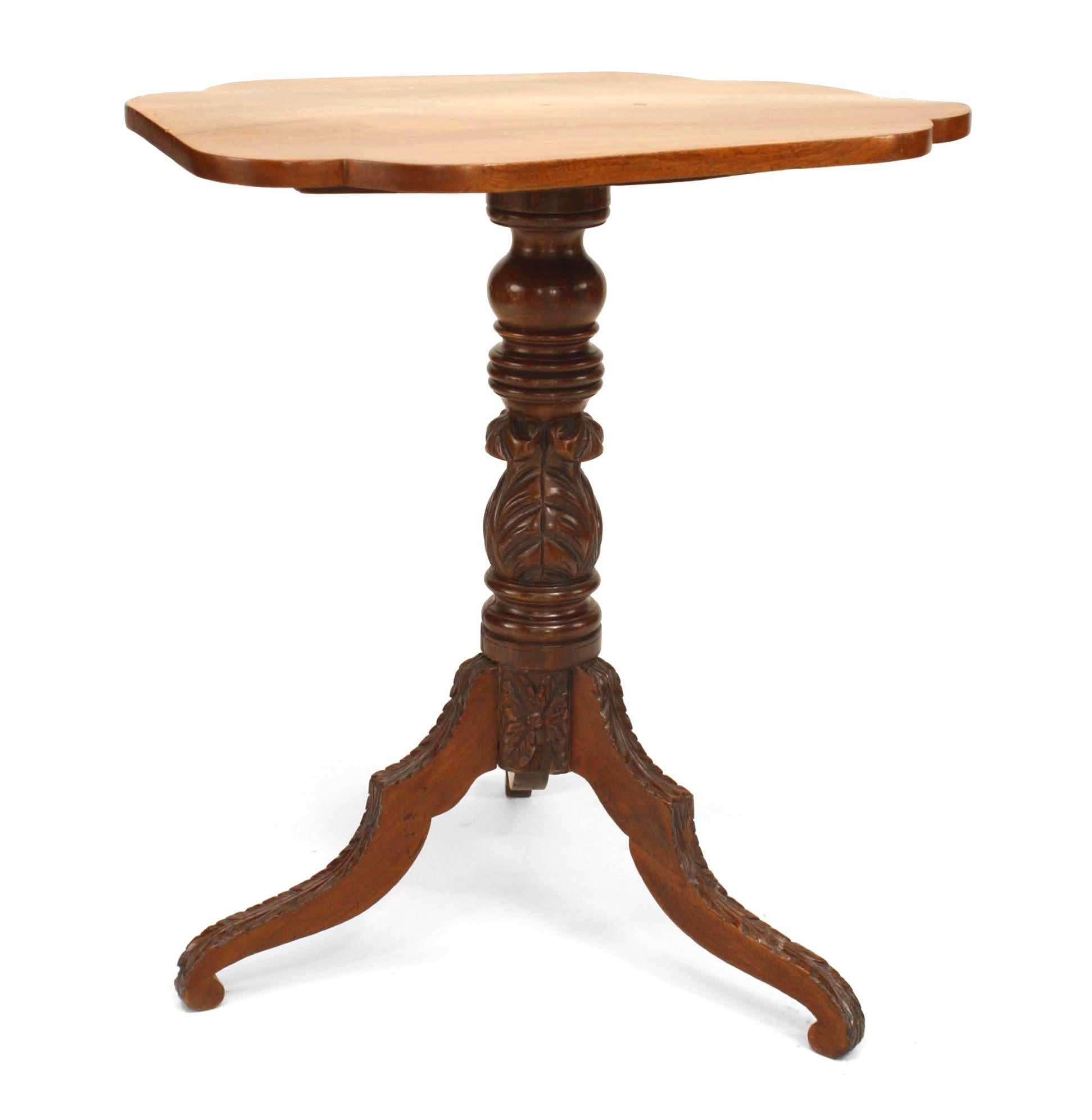 Américain Table d'appoint en acajou American Empire en vente