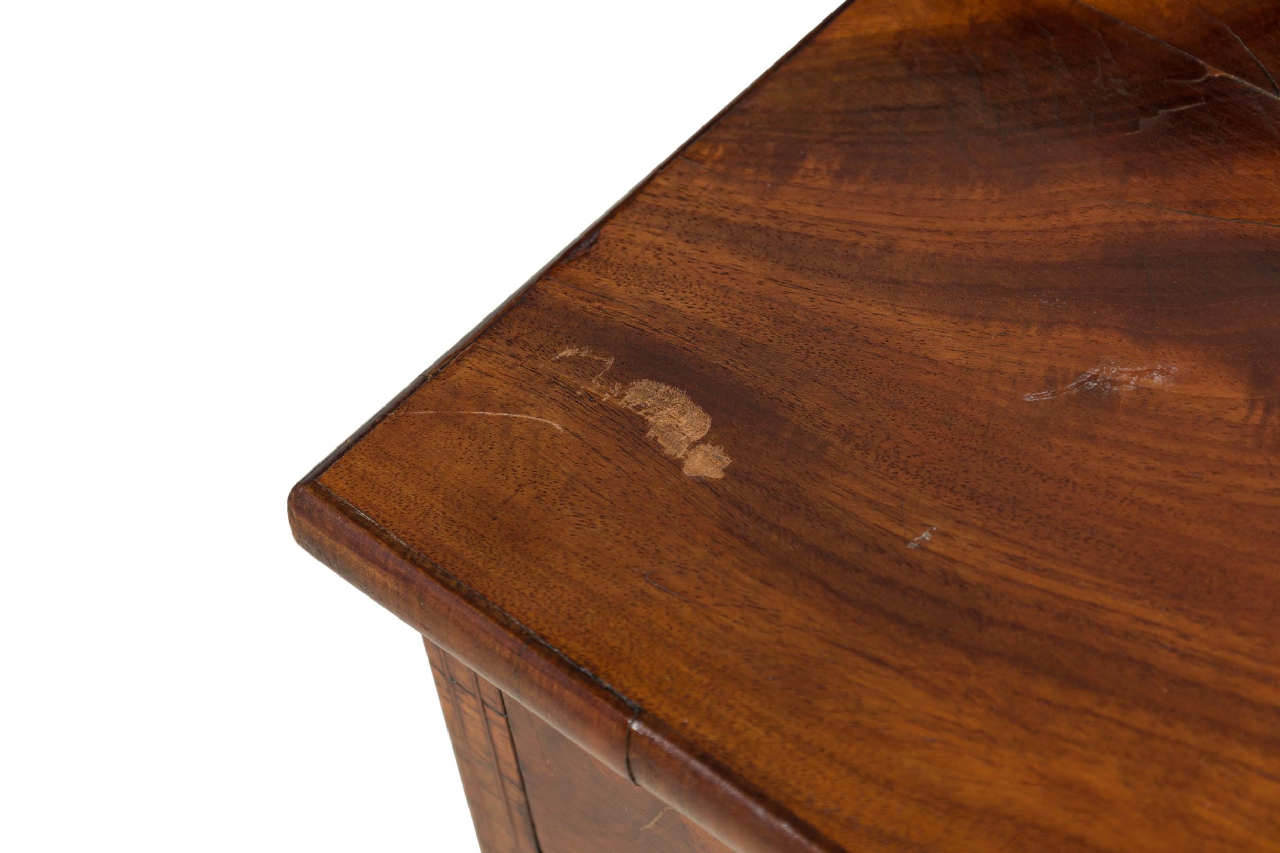 American Empire mahogany Side Table by Duncan Phyfe For Sale 4