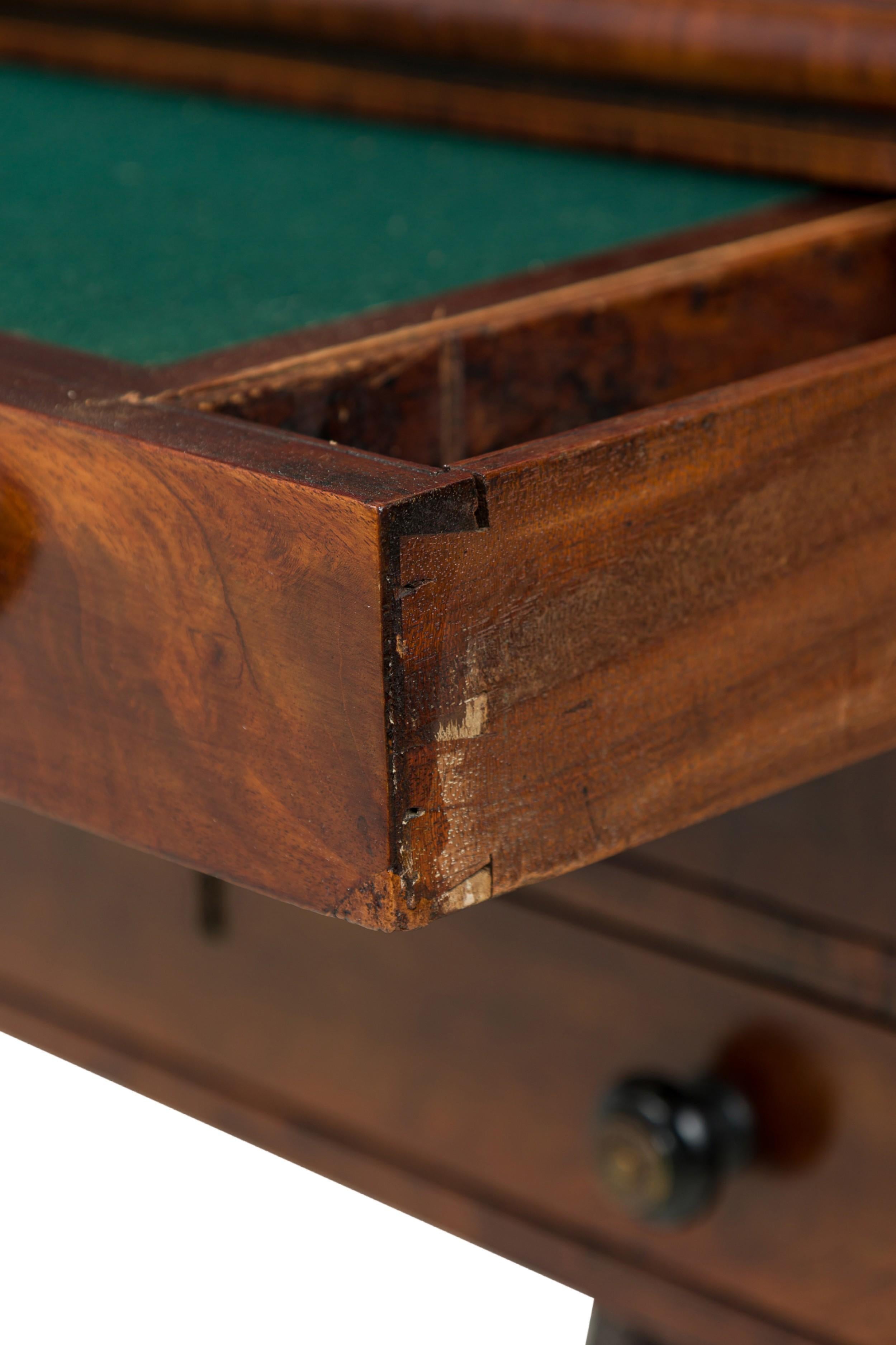 Table d'appoint en acajou de style Empire américain par Duncan Phyfe en vente 7