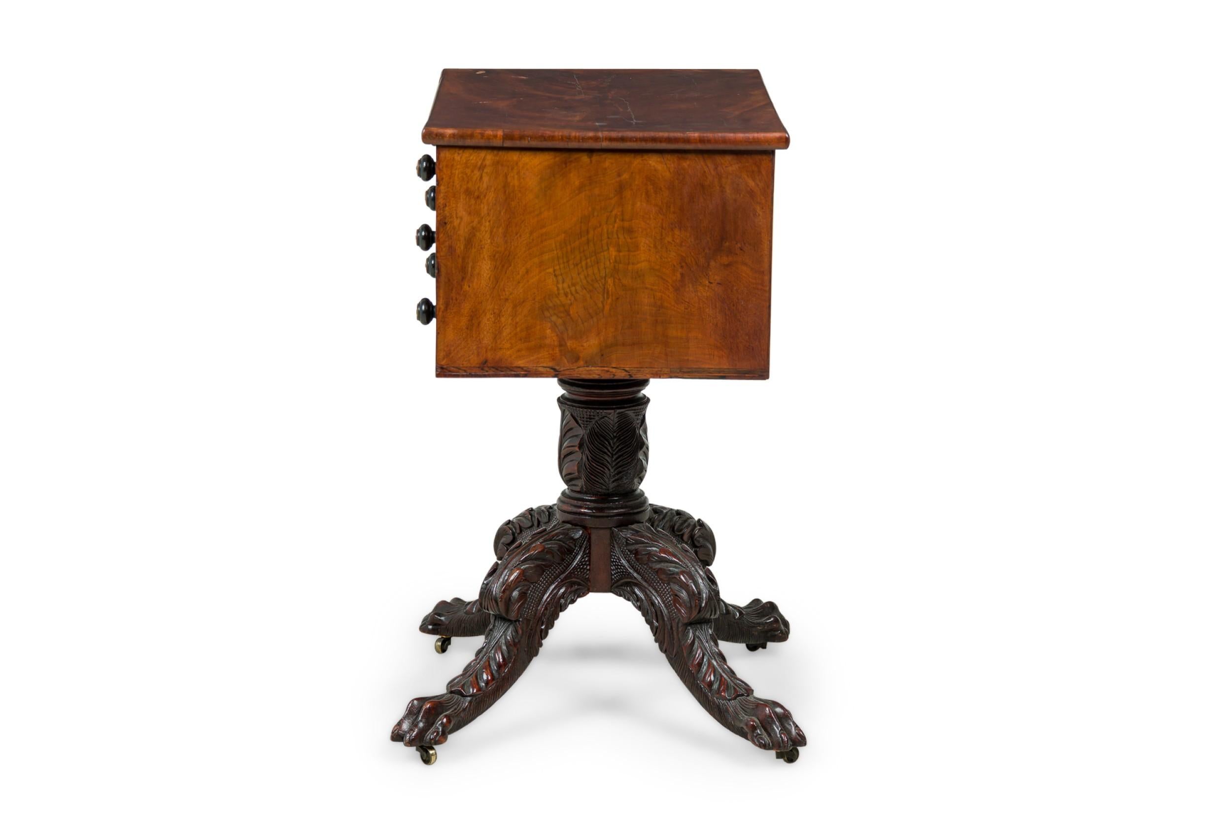Américain Table d'appoint en acajou de style Empire américain par Duncan Phyfe en vente