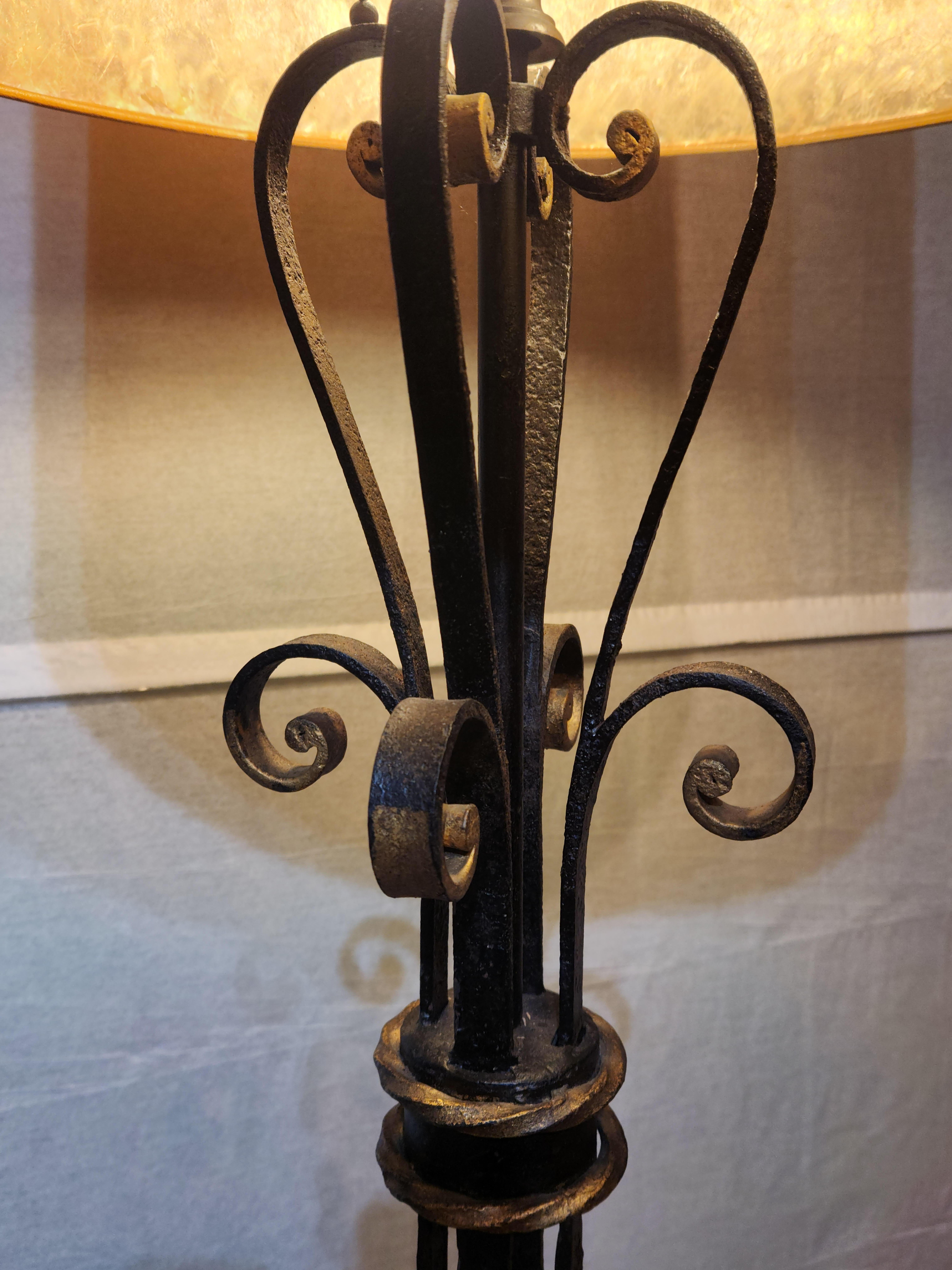 American Empire Wrought Iron Floor Lamp, circa 1910 For Sale 4