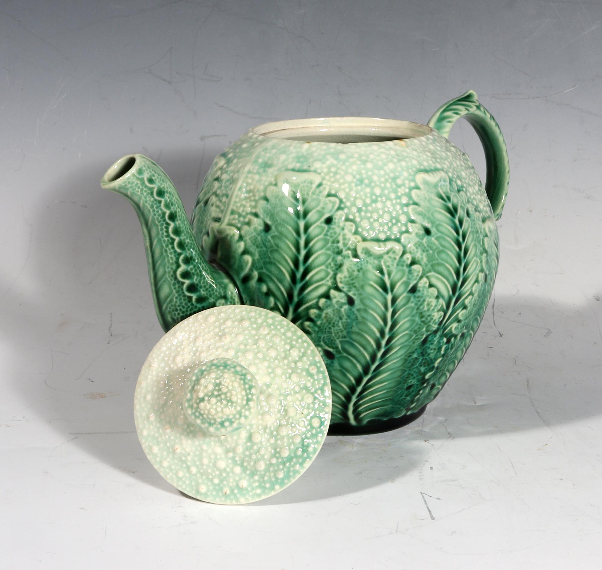 American Etruscan Majolica Teapot in the Form of a Cauliflower For Sale 3