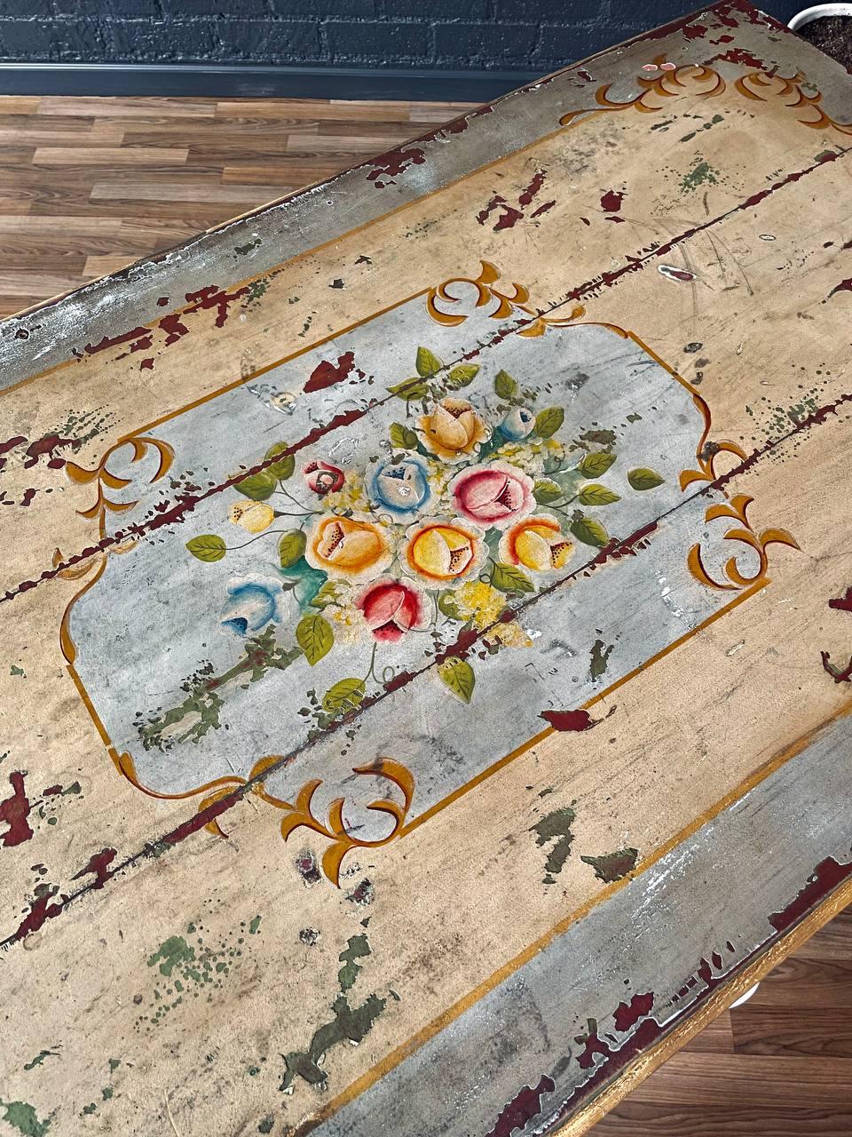 Chêne Table de salle à manger en chêne Oak Harvest peint, finition vieillie, 1940's en vente