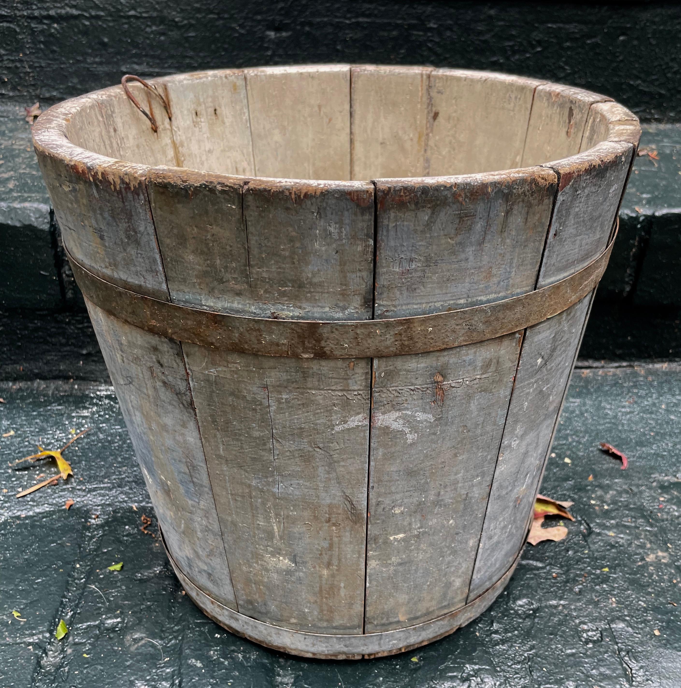 American Farmhouse Wastebasket In Good Condition In New York, NY