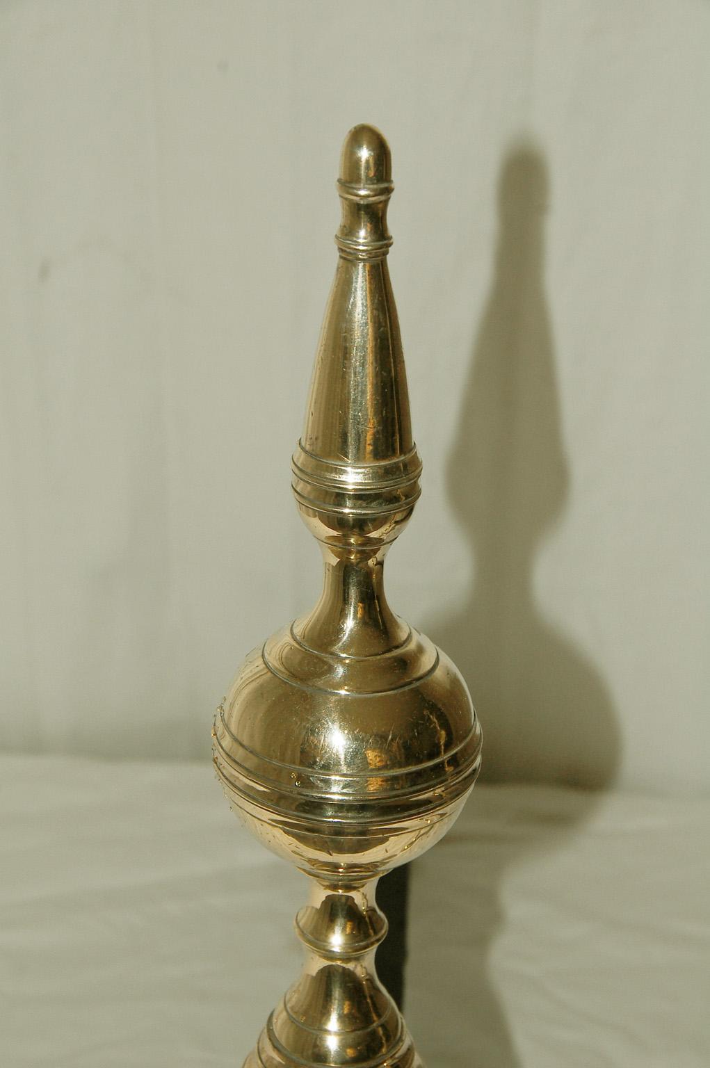 American Federal Brass Ball and Steeple Top New York Andirons In Good Condition For Sale In Wells, ME