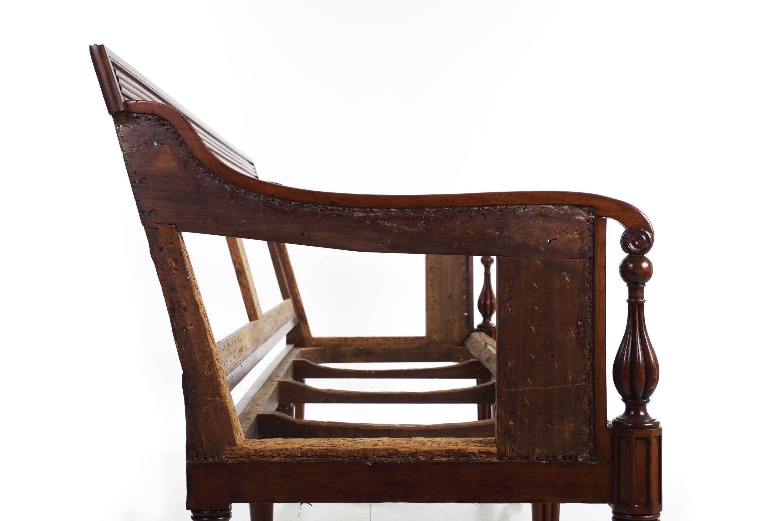 American Federal Carved Mahogany Sofa Attributed to William Camp, Baltimore 6