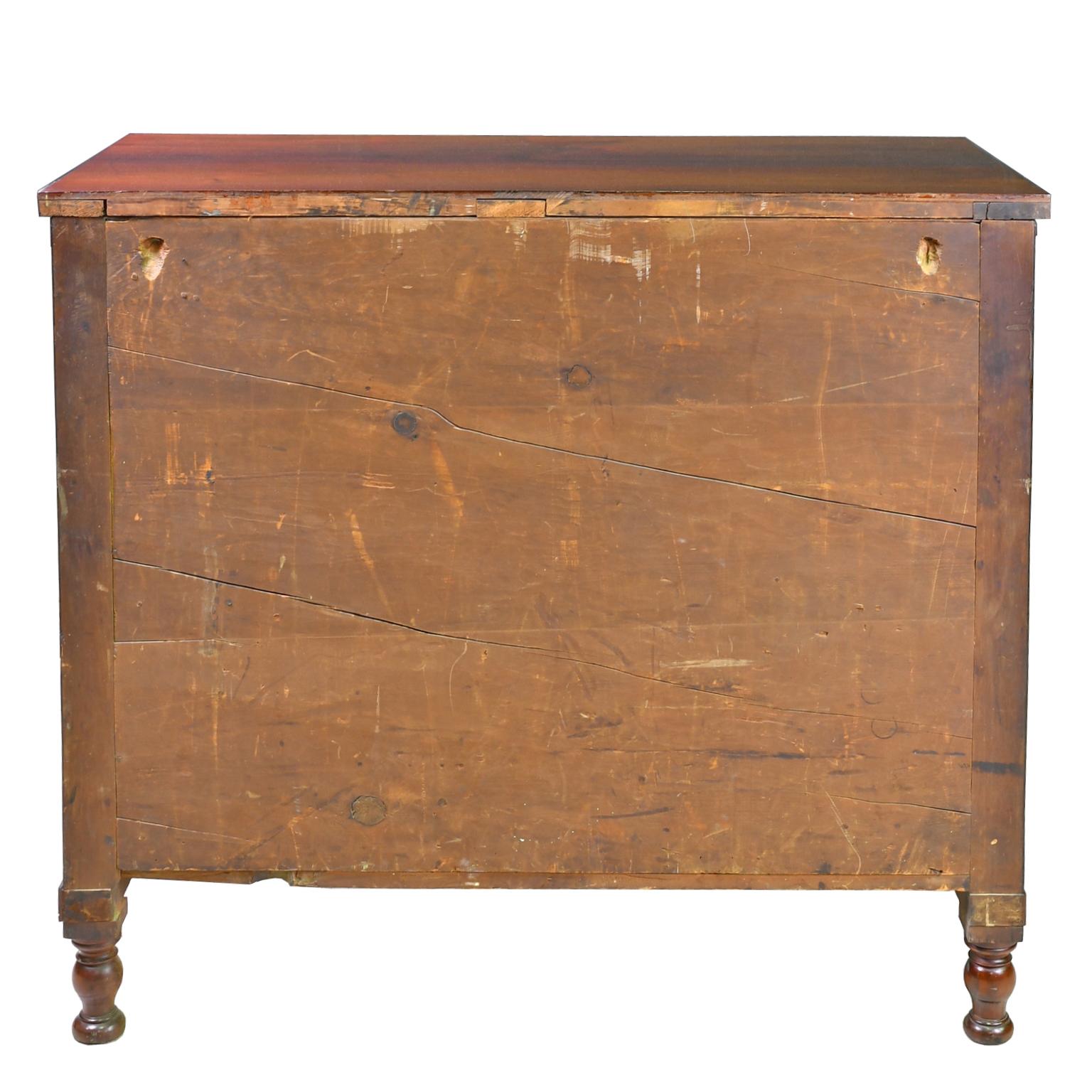 American Federal Chest of Drawers in West Indies Mahogany, Baltimore, circa 1835 For Sale 2