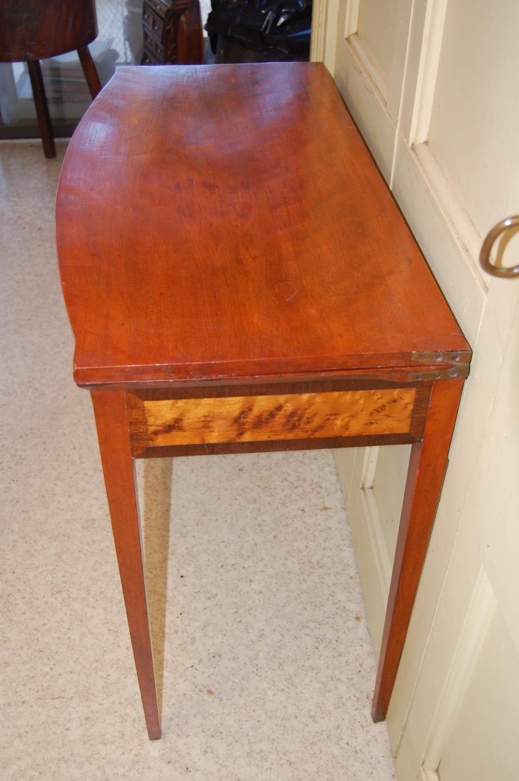 Inlay American Federal Fold Over Inlaid Tea Table with Tapered Legs Portsmouth, N.H. For Sale