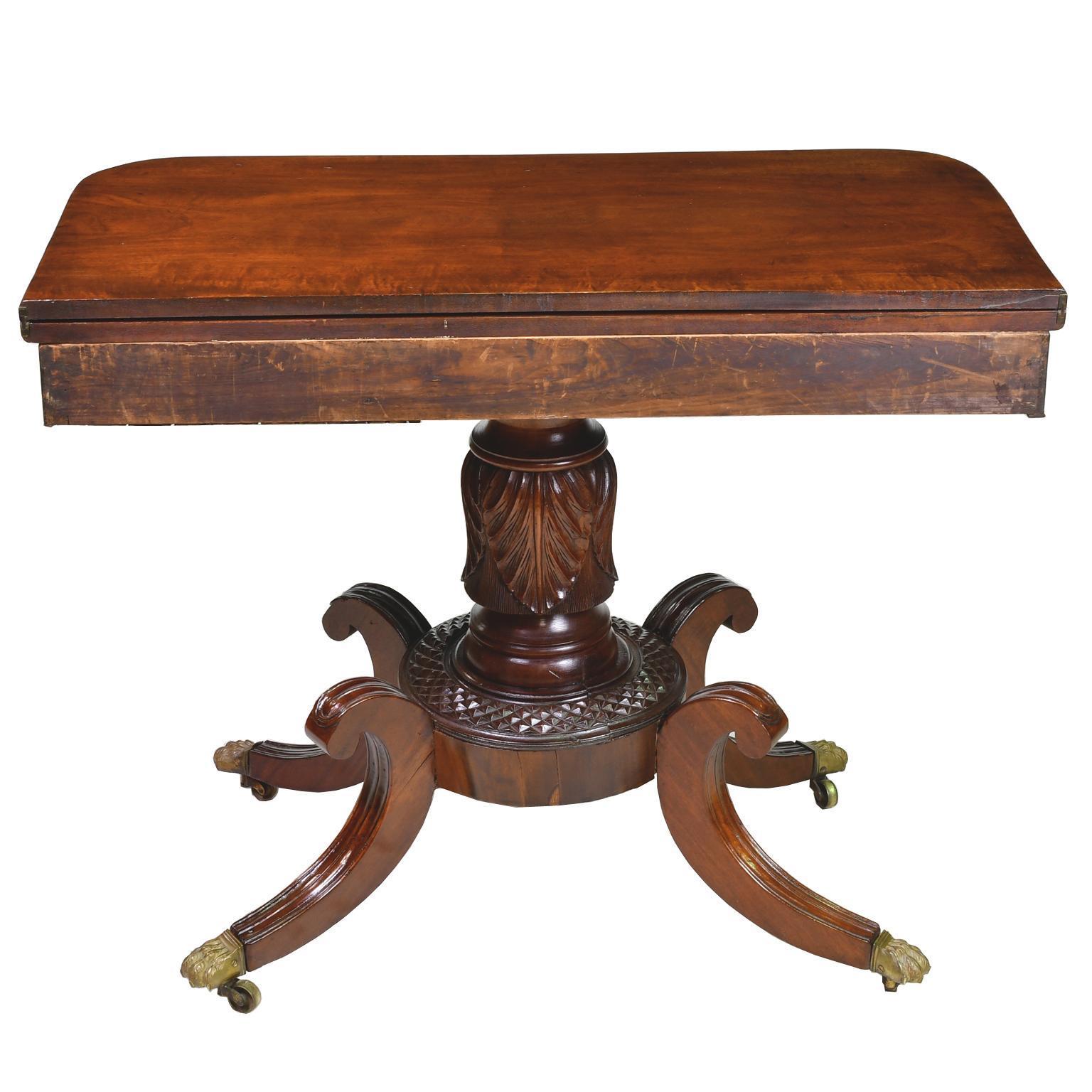 American Federal Games/Card Table with Tobacco Leaf Carvings, Baltimore, c. 1820 In Good Condition For Sale In Miami, FL