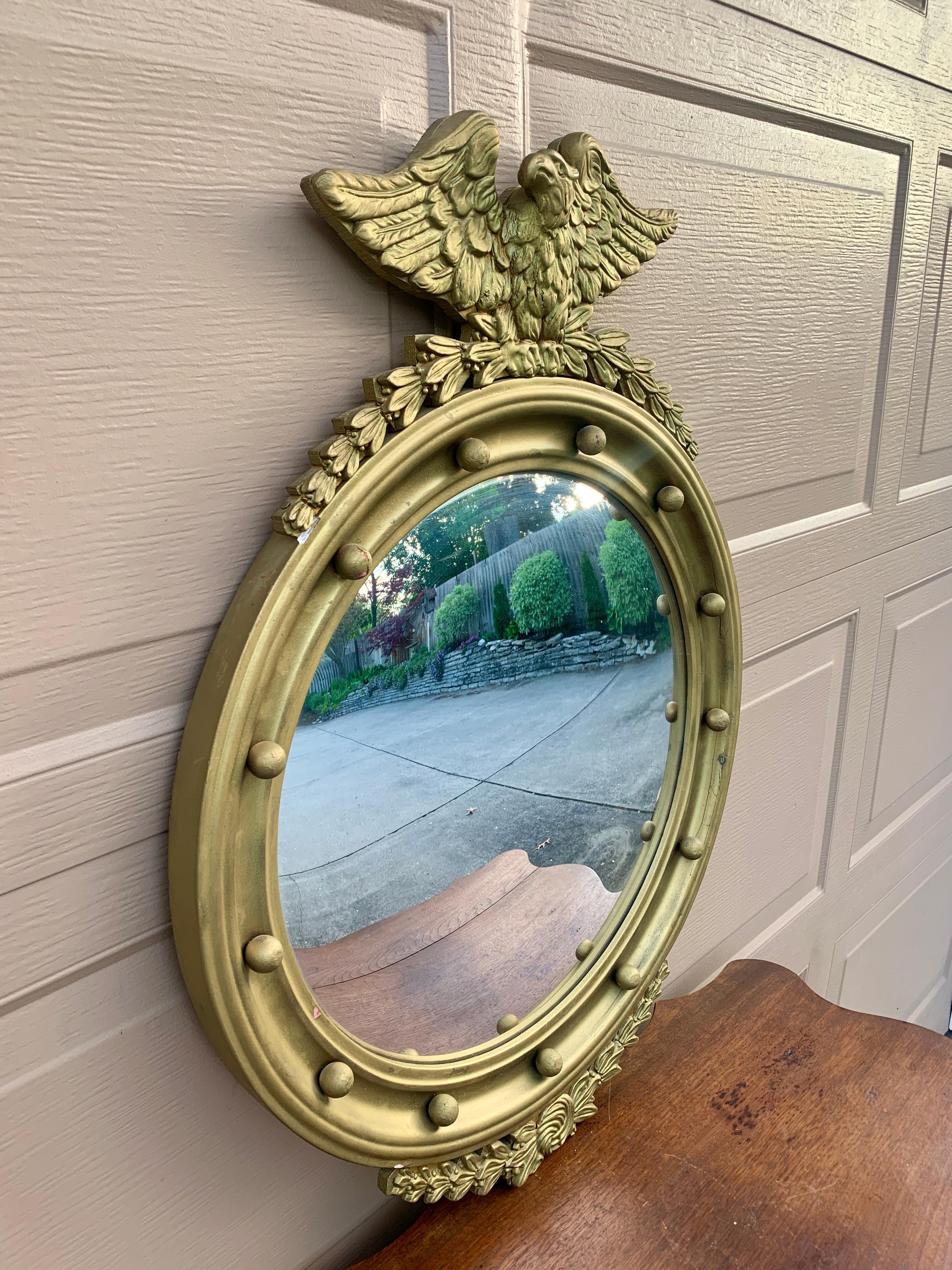 American Federal Giltwood Eagle Bullseye Convex Mirror In Good Condition For Sale In Elkhart, IN