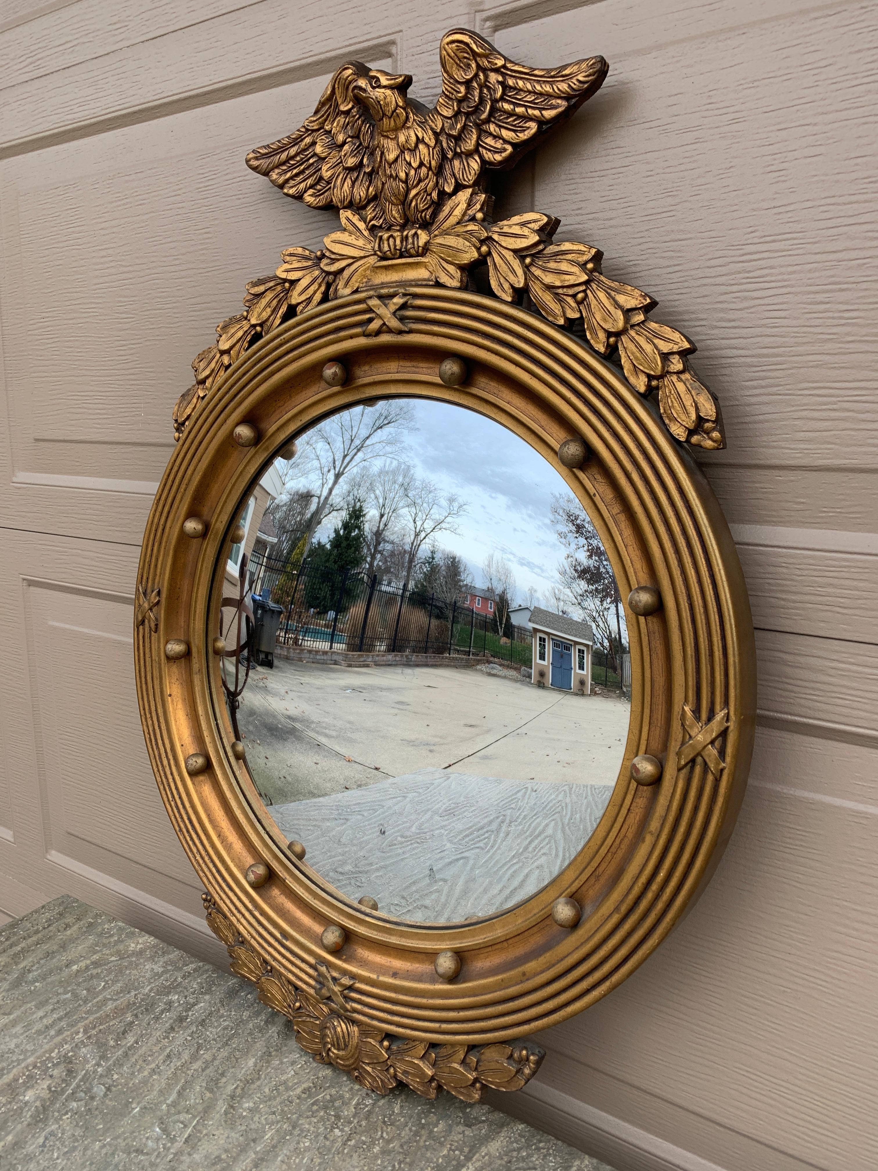 American Federal Giltwood Eagle Bullseye Convex Mirror In Good Condition For Sale In Elkhart, IN