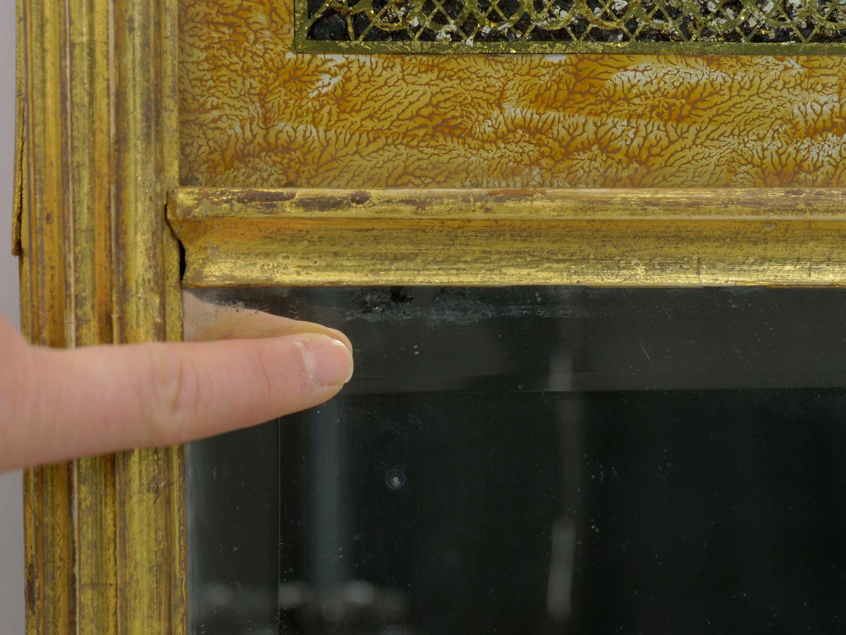 American Federal Giltwood Églomisé Antique Pier Mirror, circa 1805-1815 4