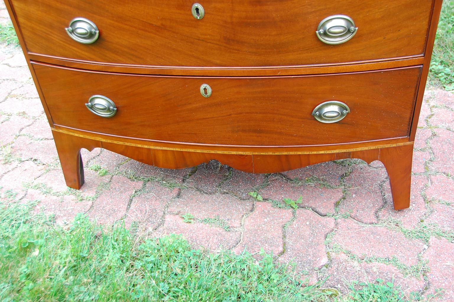 Boxwood American Federal Hepplewhite Period Mahogany Bowfront Chest of Four Drawers
