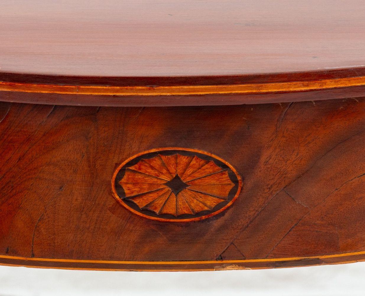 American Federal Inlaid Mahogany Card Table, 1800 For Sale 7