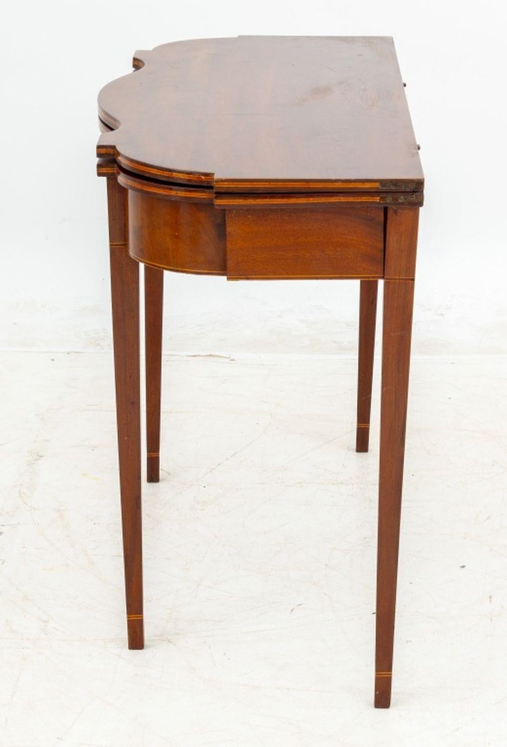American Federal Inlaid Mahogany Card Table, 1800 In Good Condition For Sale In Astoria, NY