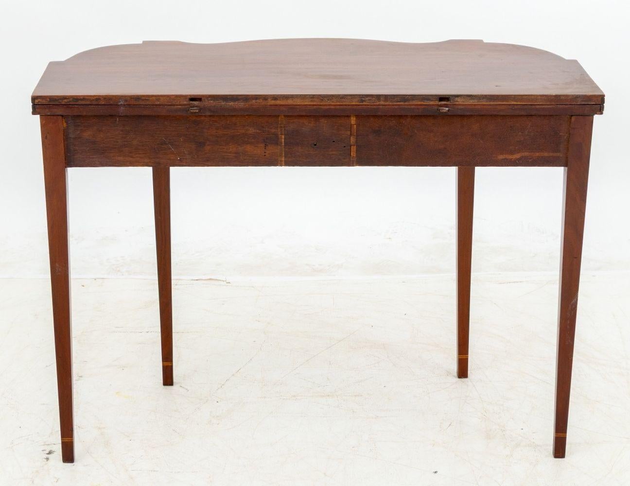 Early 19th Century American Federal Inlaid Mahogany Card Table, 1800 For Sale