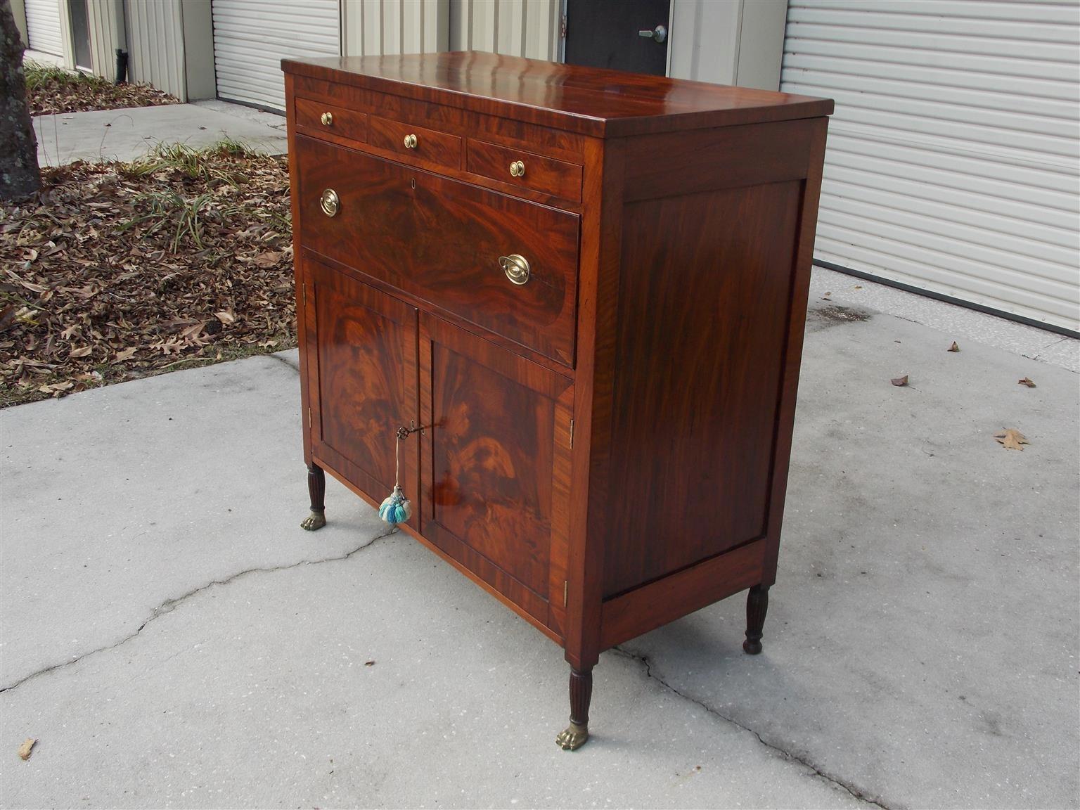 Hand-Carved American Federal Mahogany & Satinwood Butler's Desk with Paw Feet. NY, C. 1810 For Sale