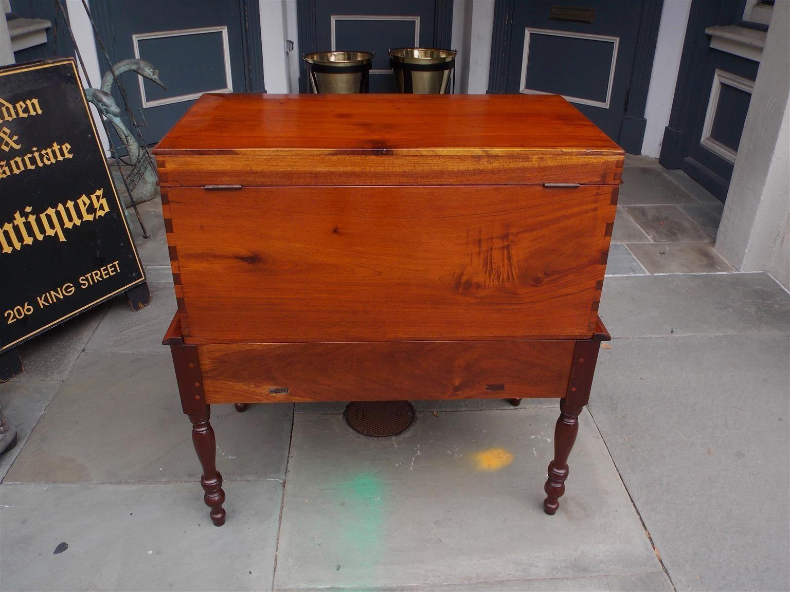 American Federal Mahogany and Spanish Cedra Sugar Chest on Stand, Circa 1820 For Sale 4