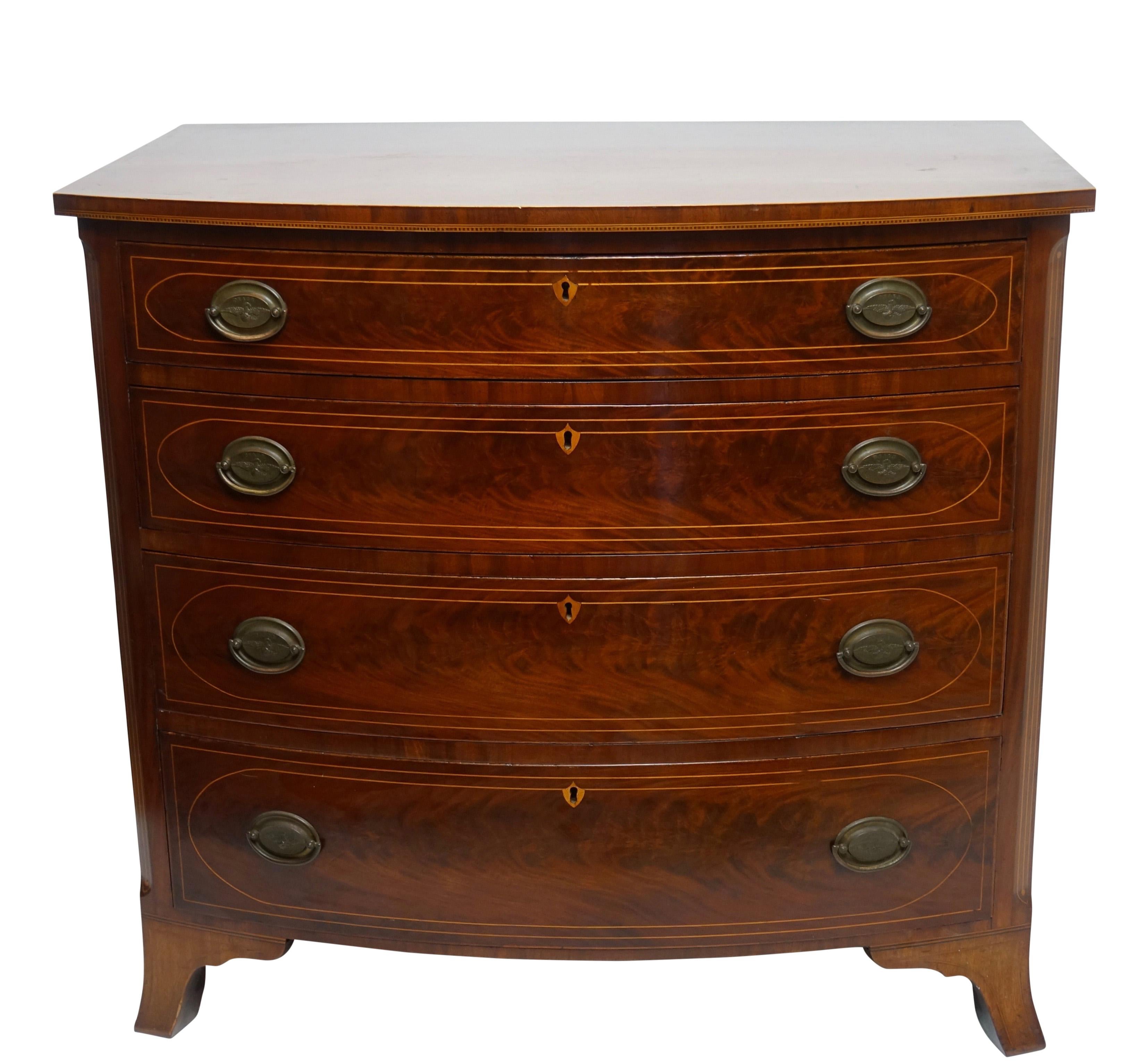 Inlay American Federal Mahogany Bow Front Chest of Drawers, 19th Century, circa 1820