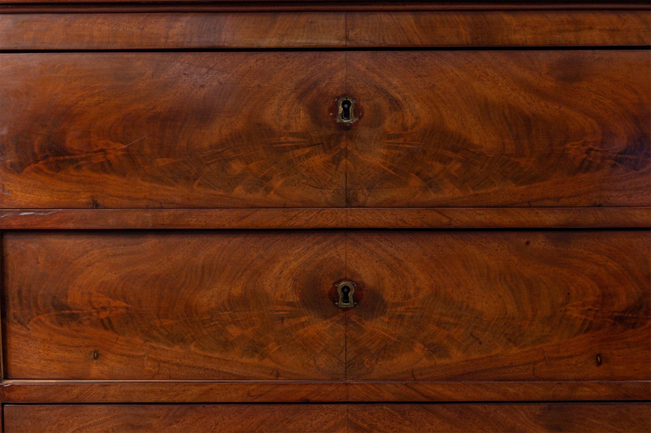American Federal Mahogany Chest of Drawers with Black Marble Top 2
