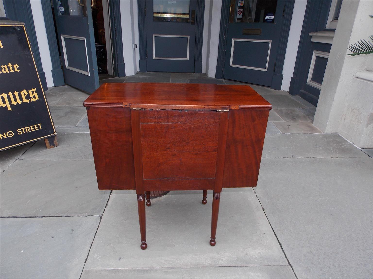American Federal Mahogany Compartmentalized Hinged Work Table,  VA Circa 1810 For Sale 5