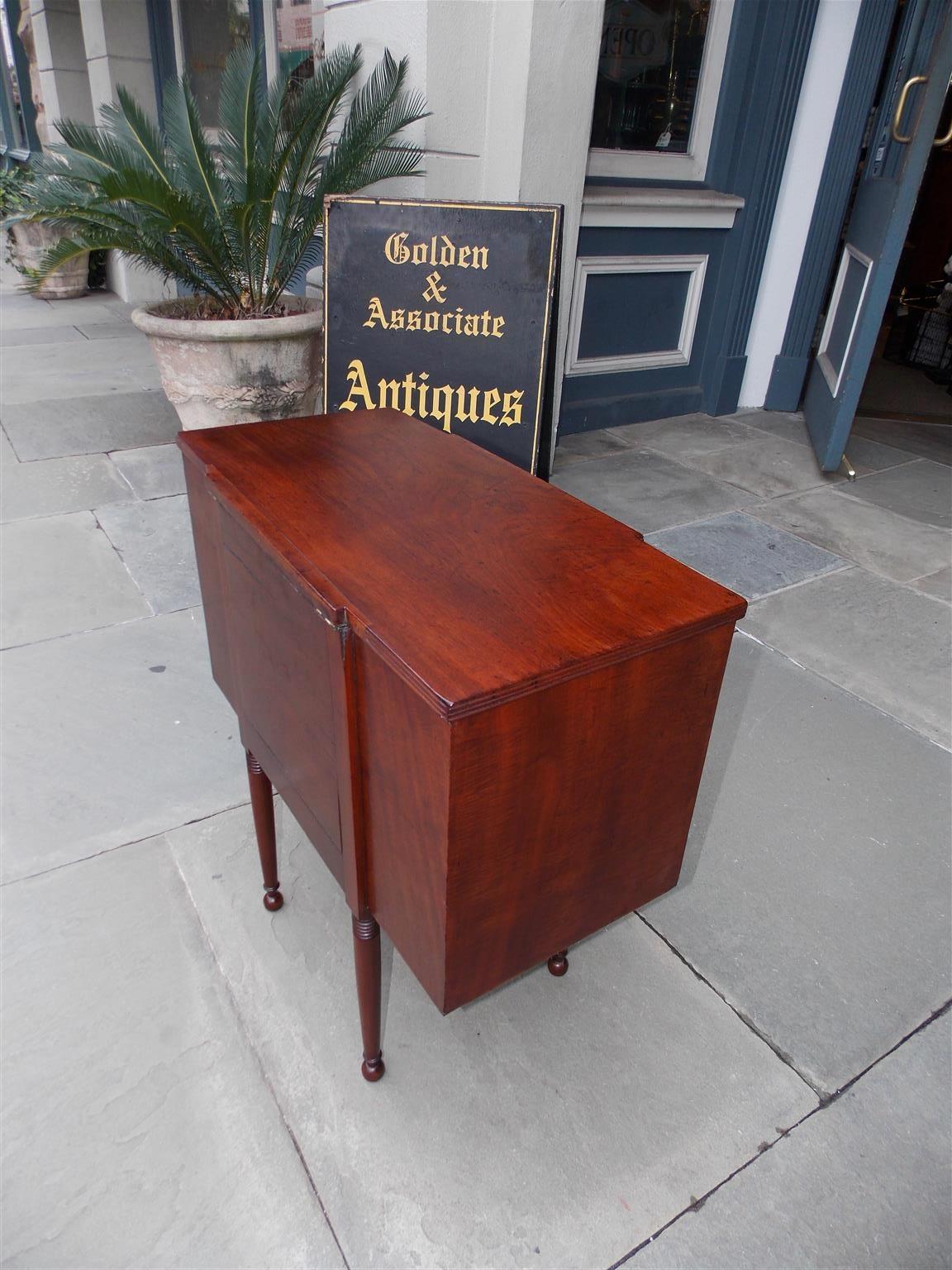 American Federal Mahogany Compartmentalized Hinged Work Table,  VA Circa 1810 For Sale 3